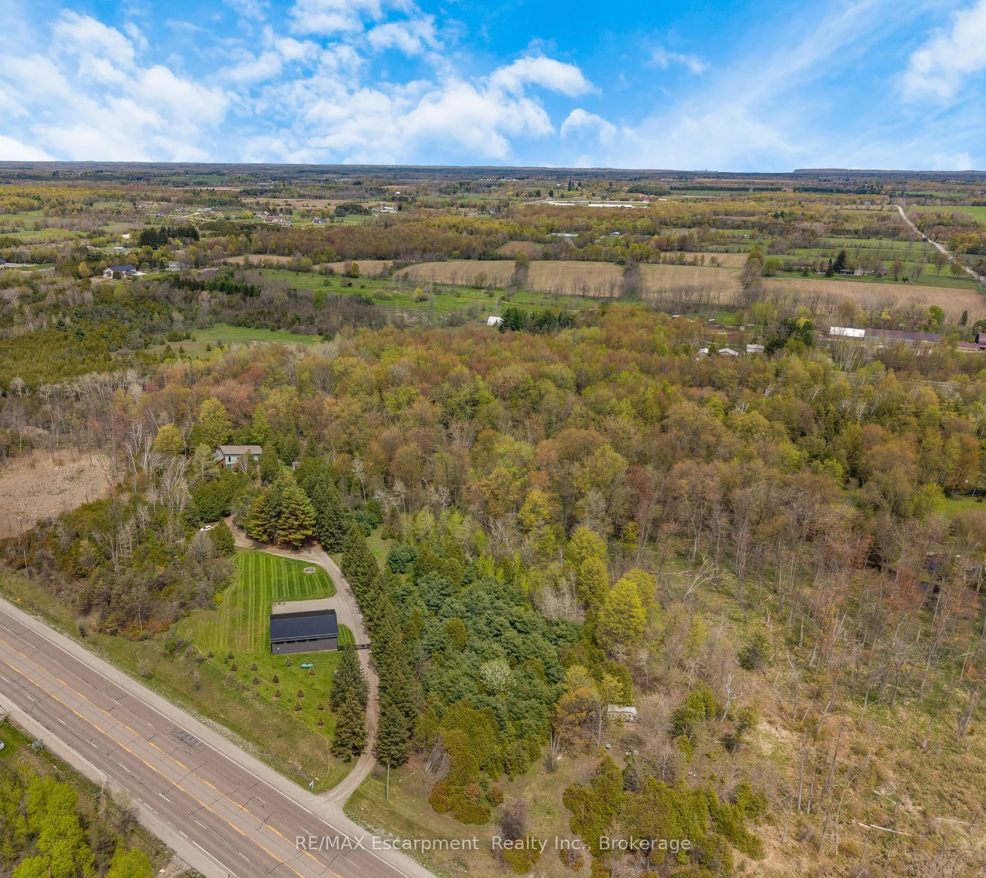 2092 Highway 6