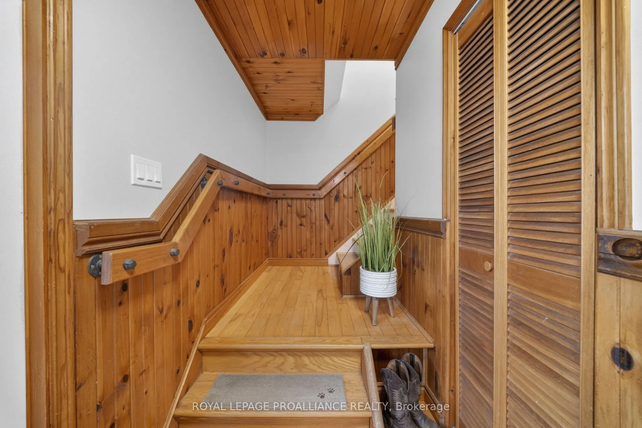 235 East Hungerford Road