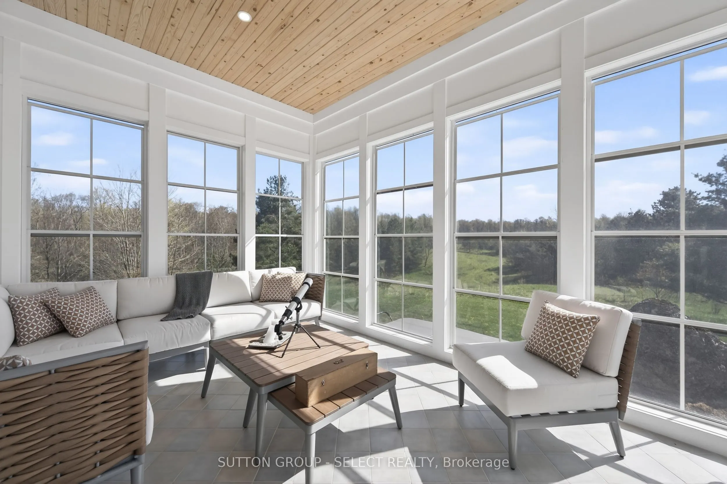 472715 Southgate 47 Side Road