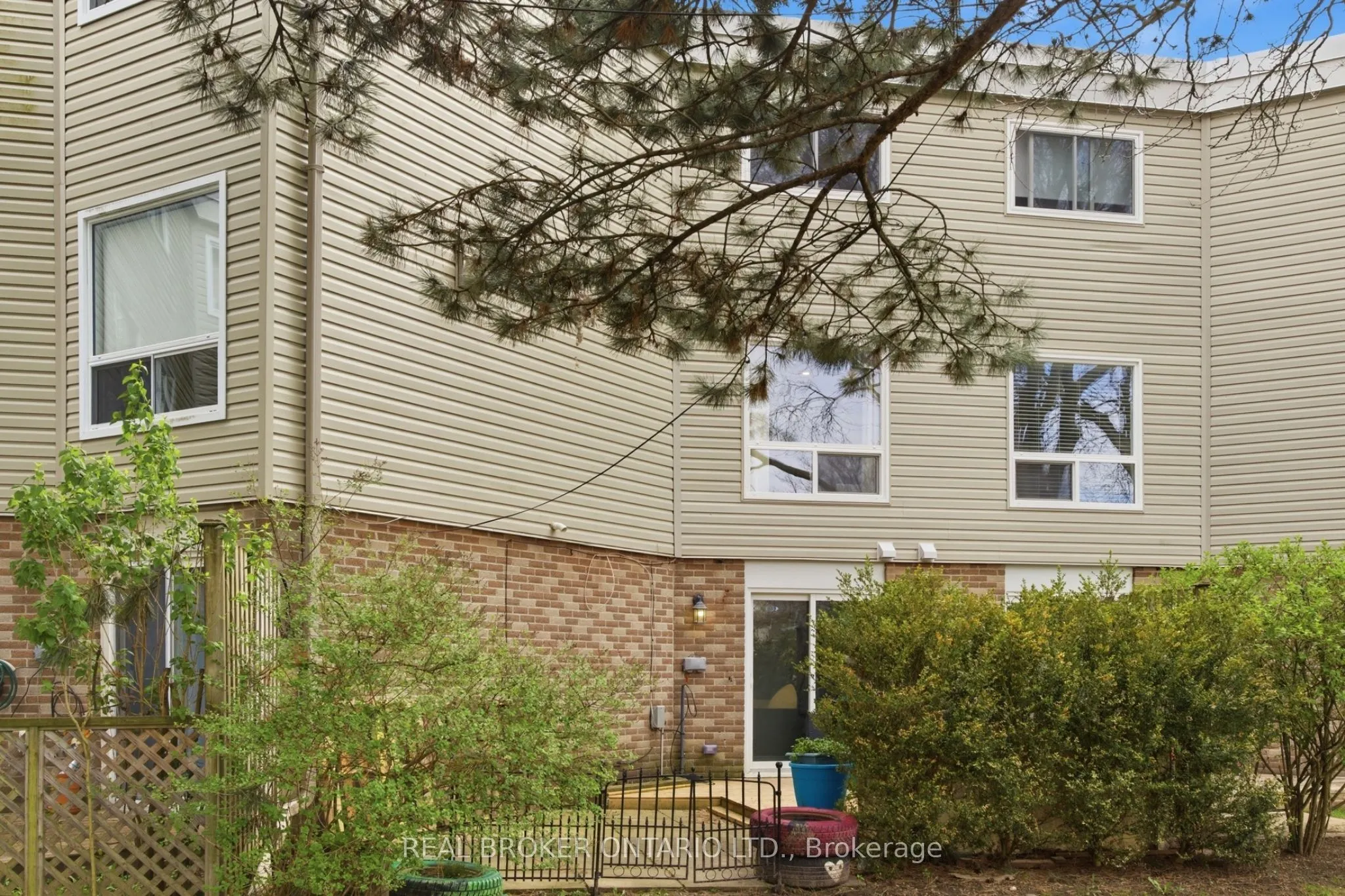 60 Elmsdale Drive #46