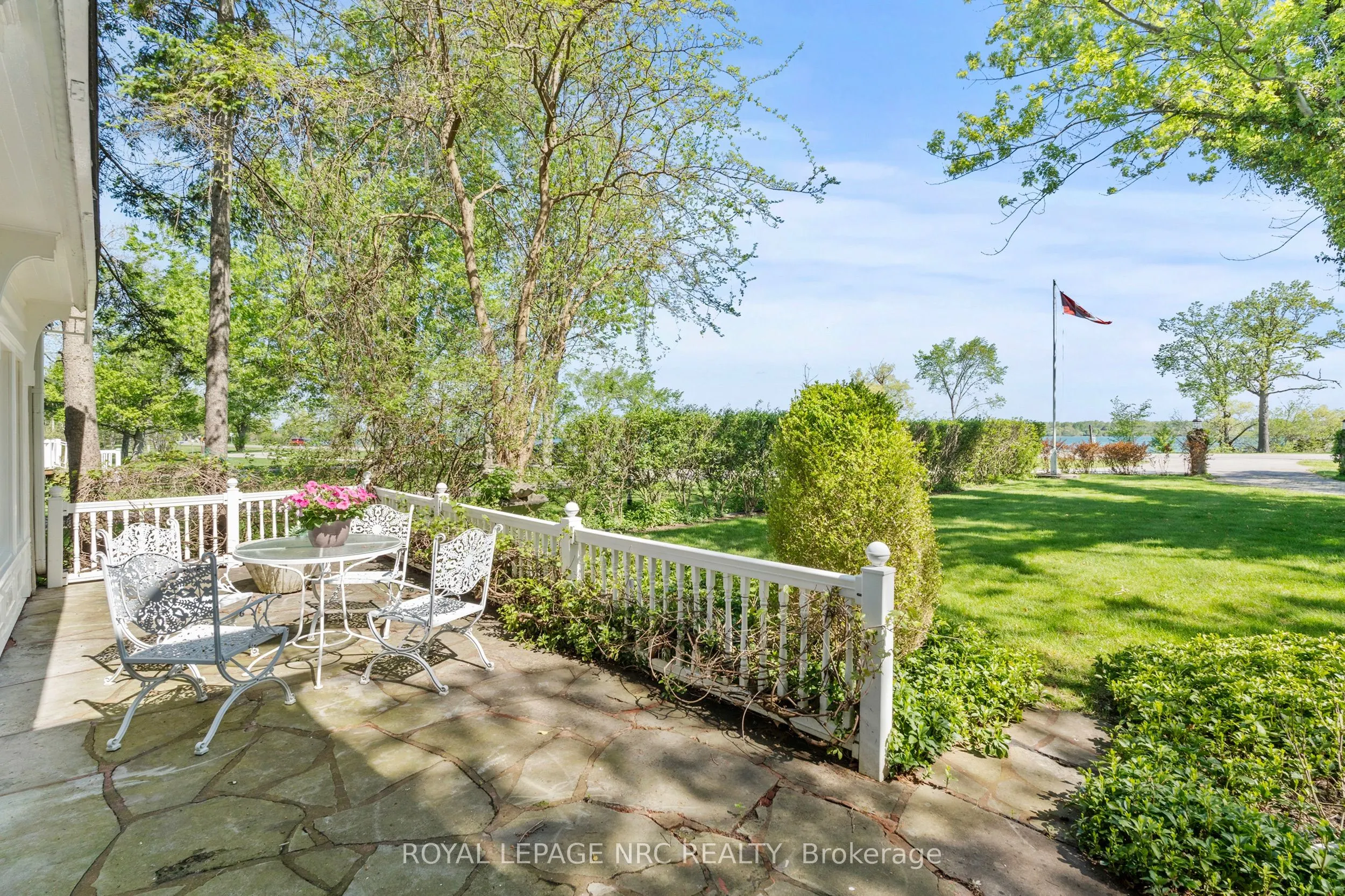 3689 Niagara Boulevard