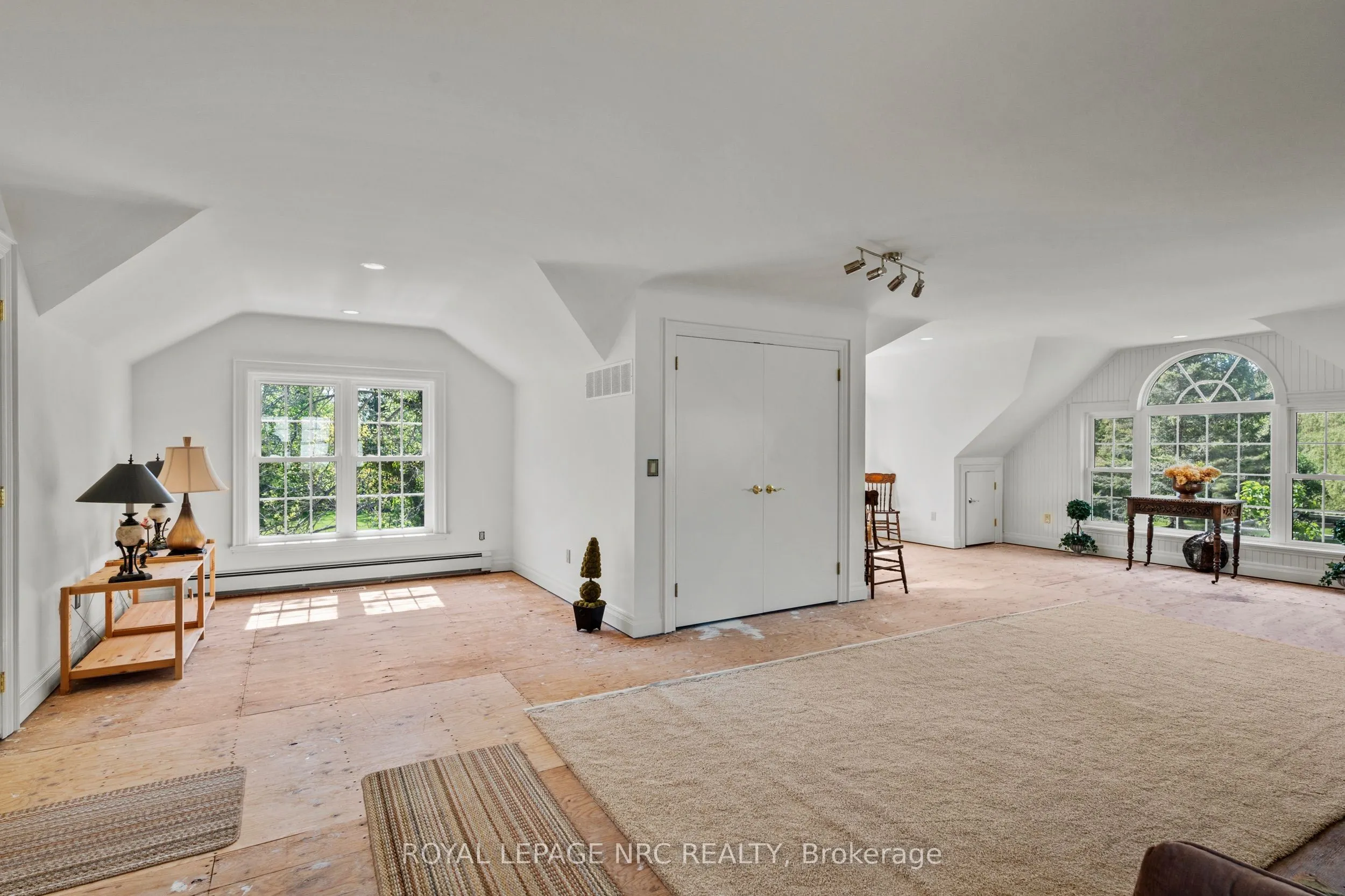 3689 Niagara Boulevard