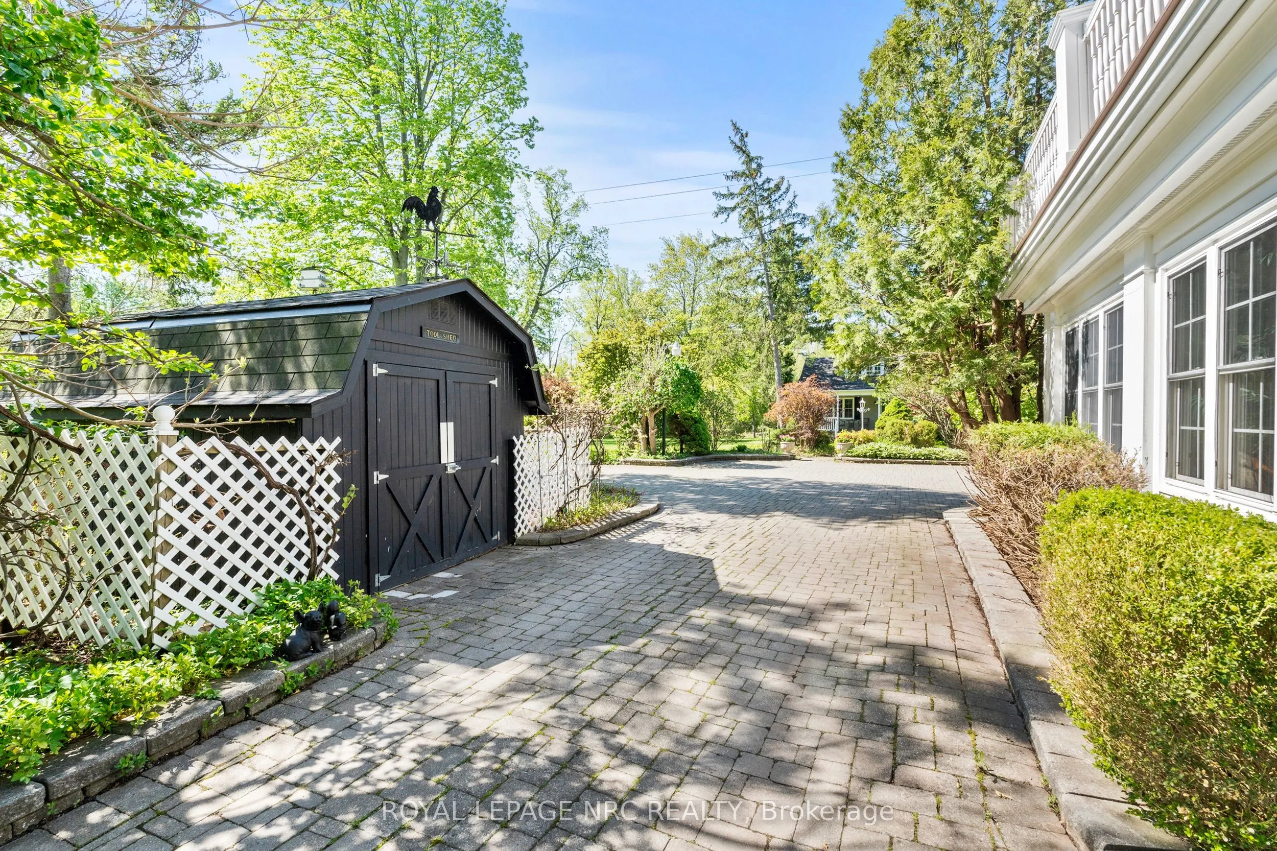 3689 Niagara Boulevard