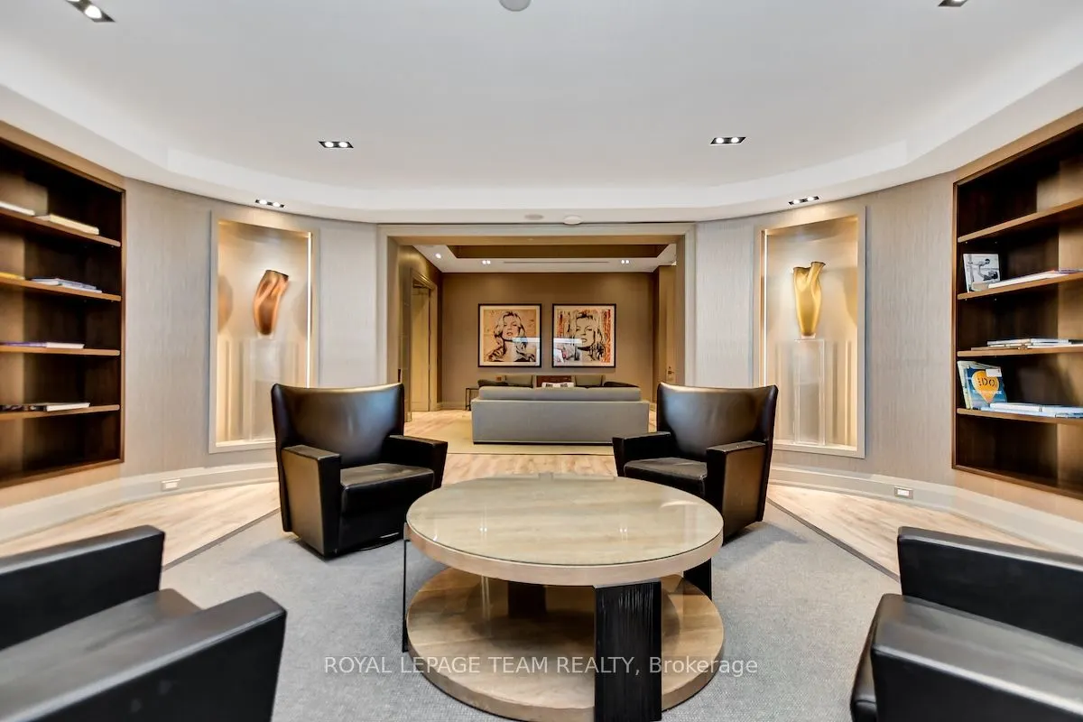 111 Champagne Avenue S #1405