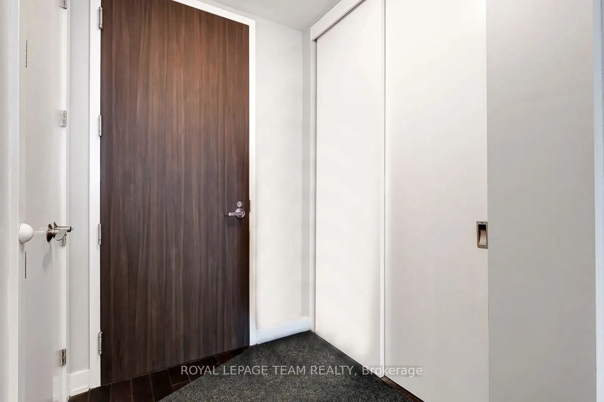 111 Champagne Avenue S #1405