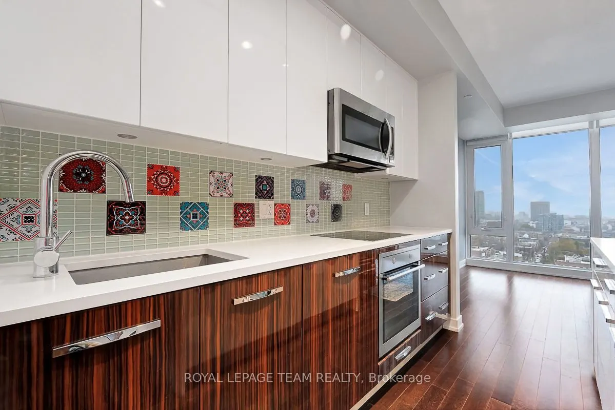 111 Champagne Avenue S #1405
