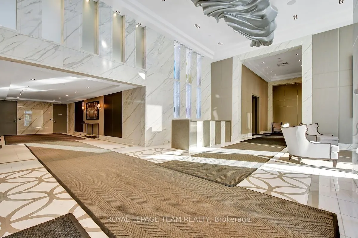 111 Champagne Avenue S #1405