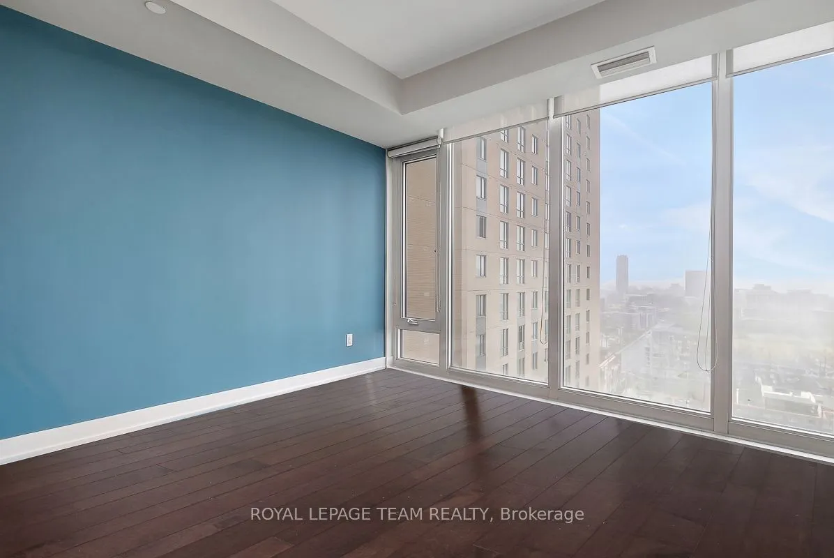 111 Champagne Avenue S #1405