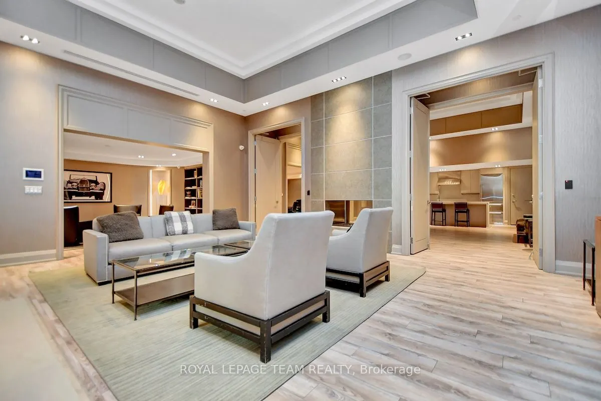 111 Champagne Avenue S #1405