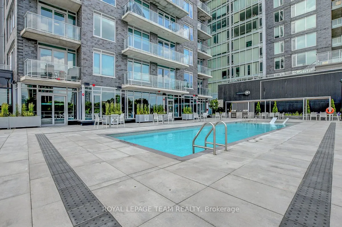 111 Champagne Avenue S #1405