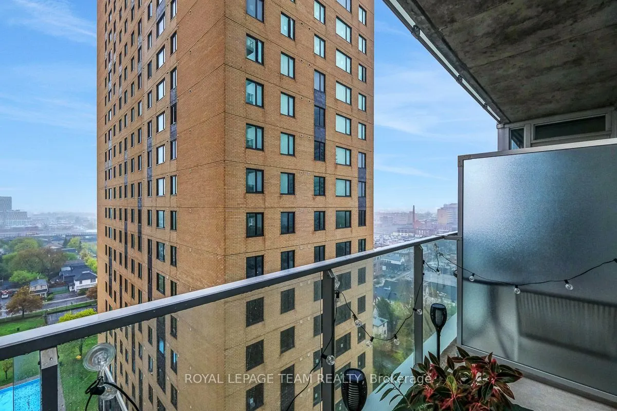 111 Champagne Avenue S #1405
