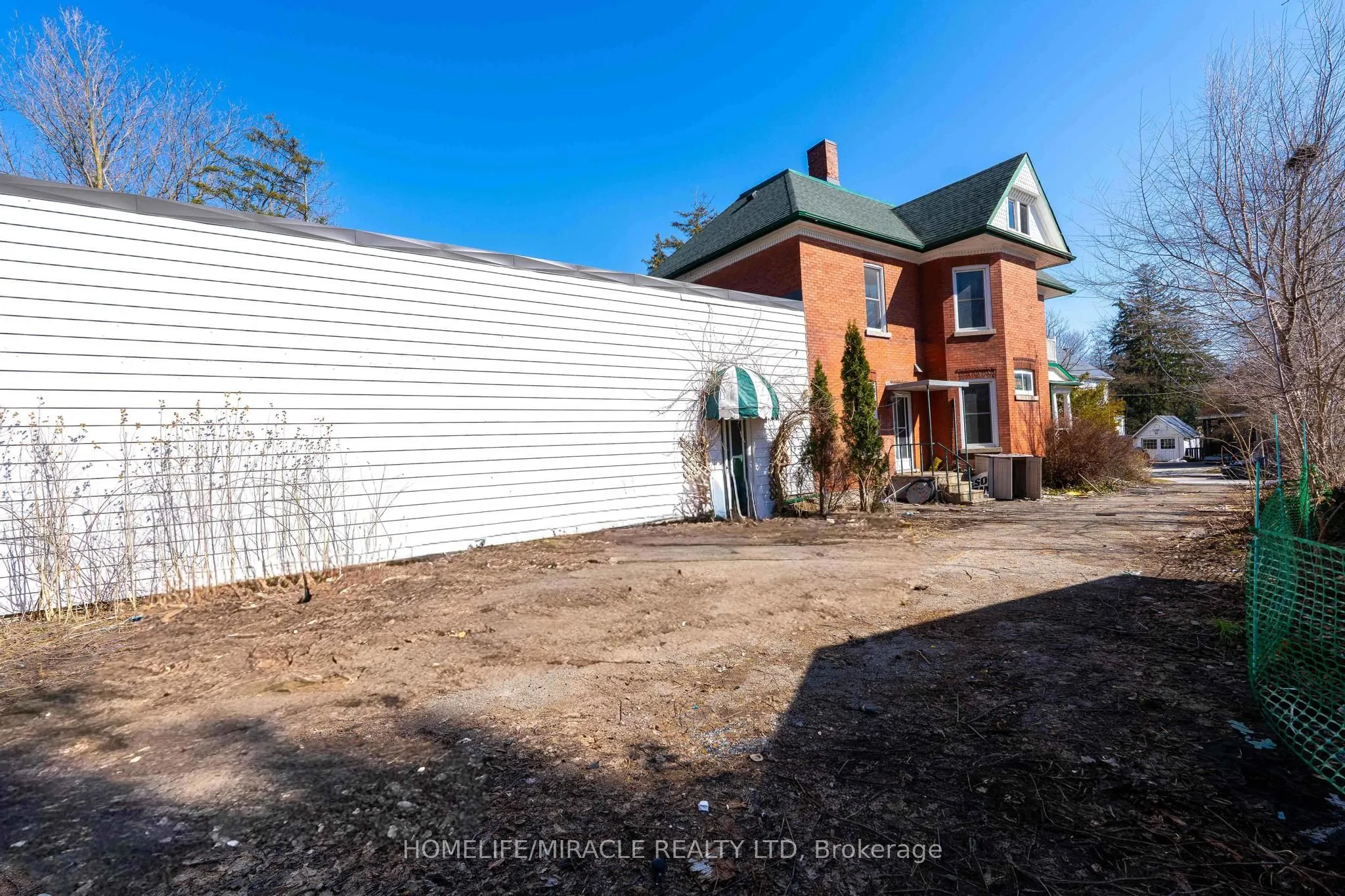 114 Frances Street