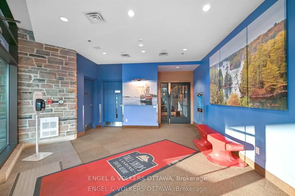 15 St Andrew Street #1802