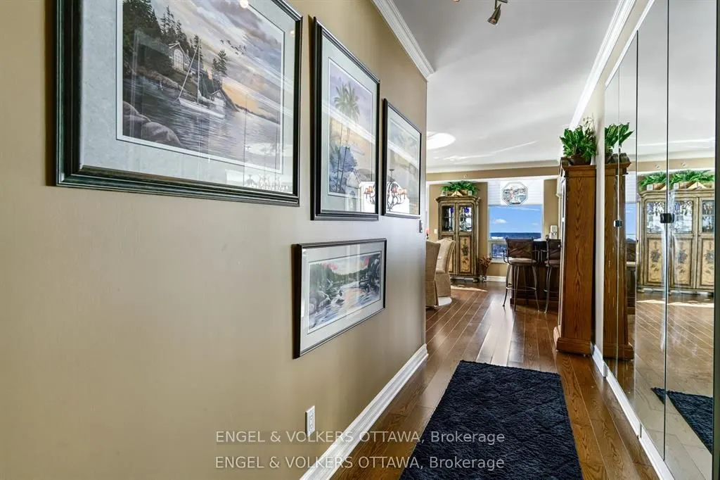 15 St Andrew Street #1802