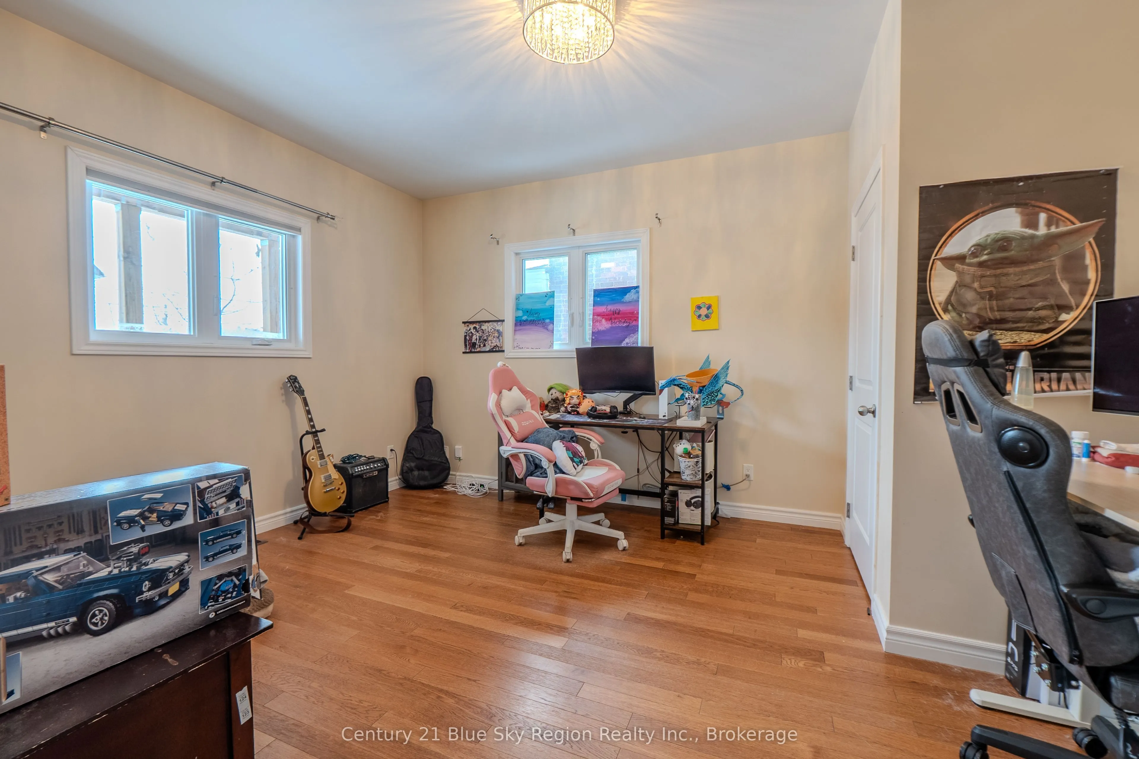 373 First Avenue E