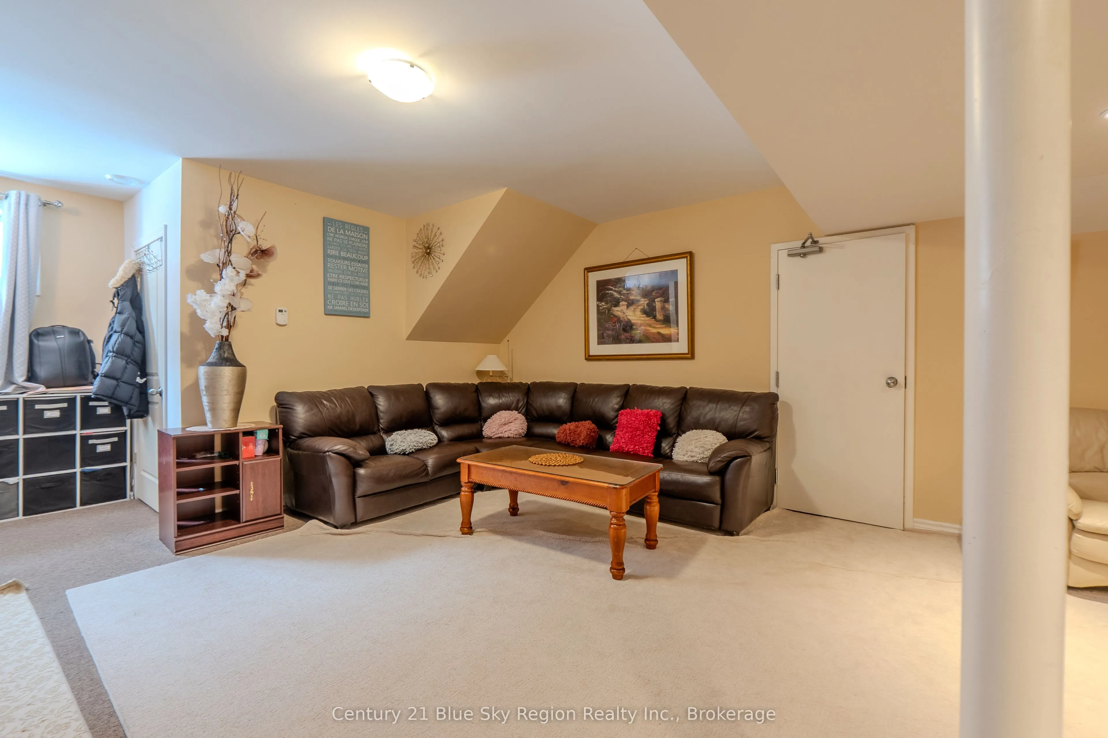 373 First Avenue E
