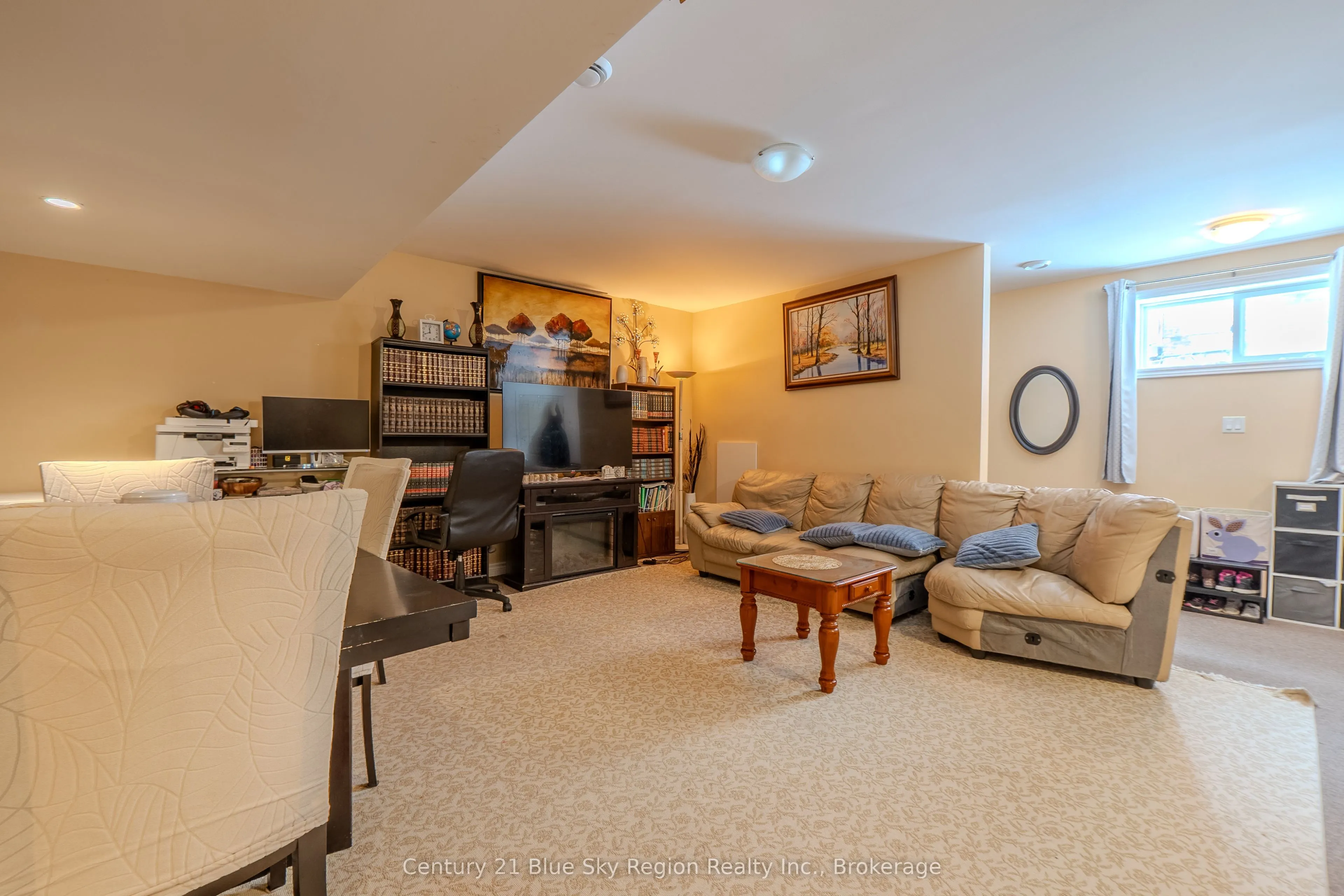 373 First Avenue E