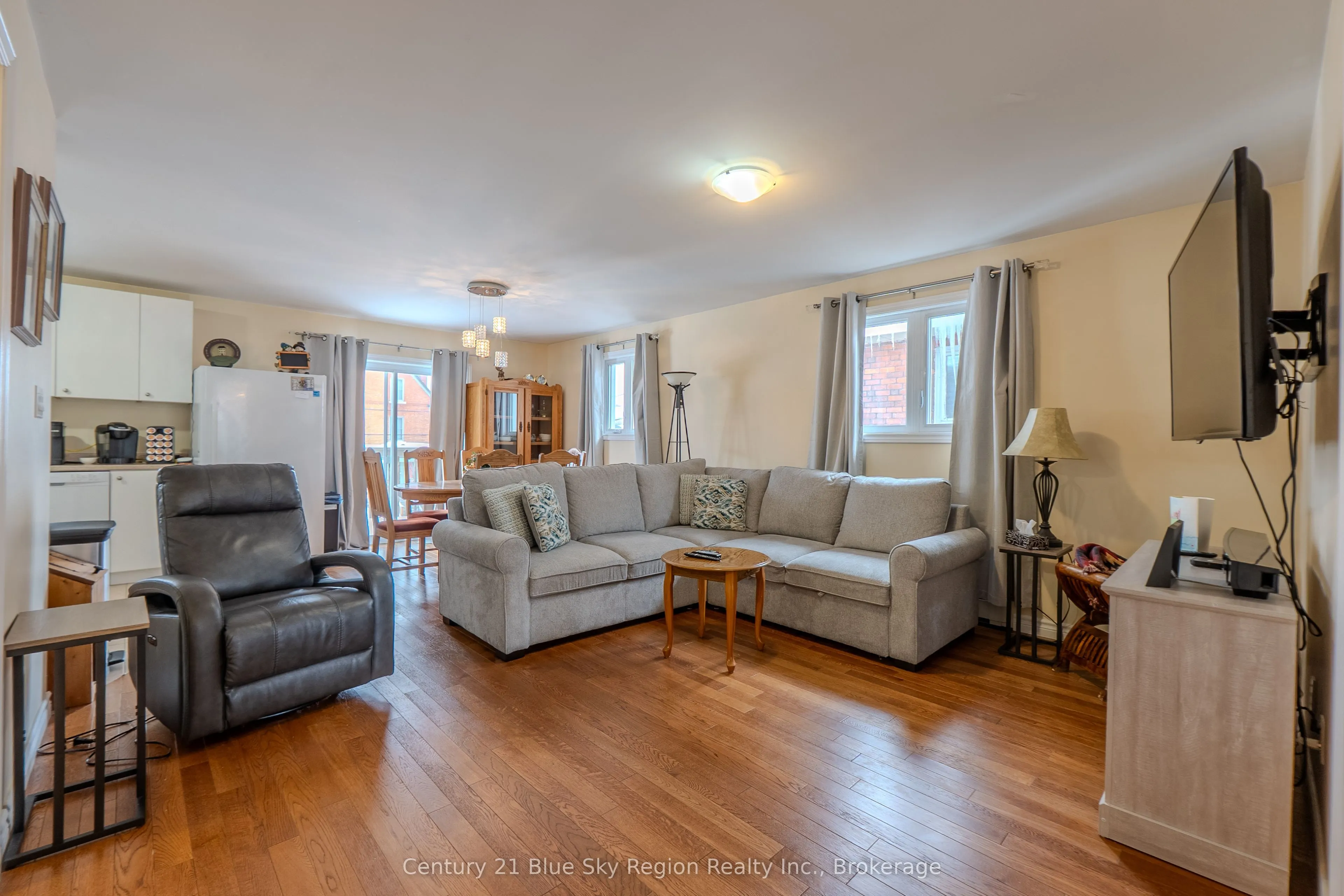 373 First Avenue E