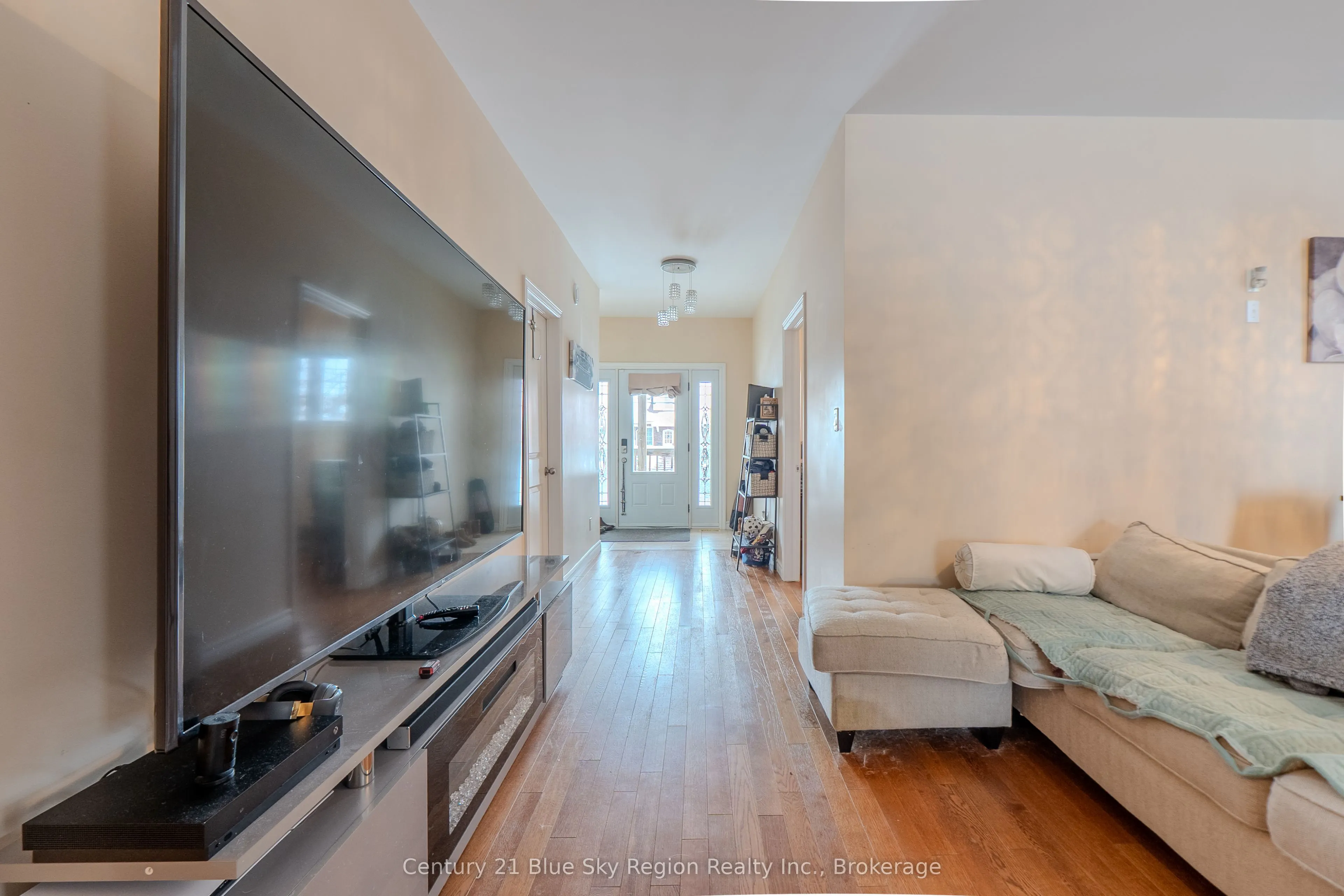 373 First Avenue E