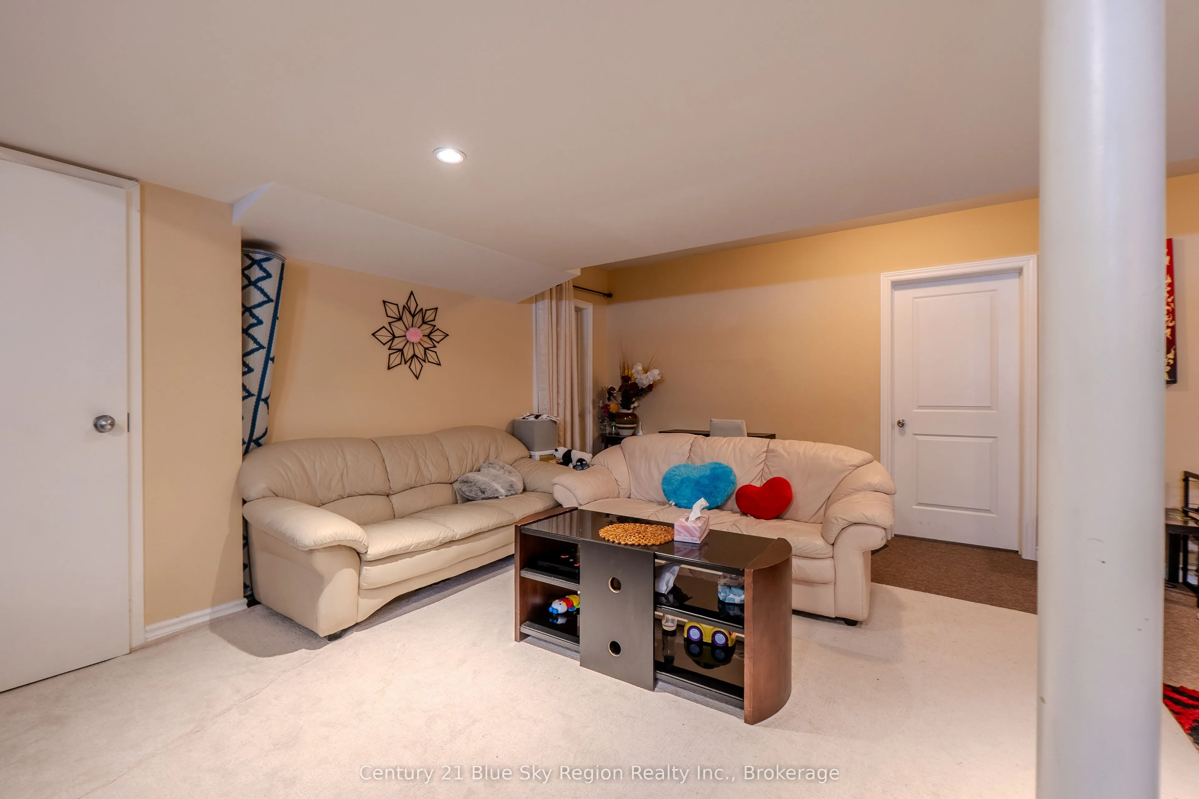 373 First Avenue E