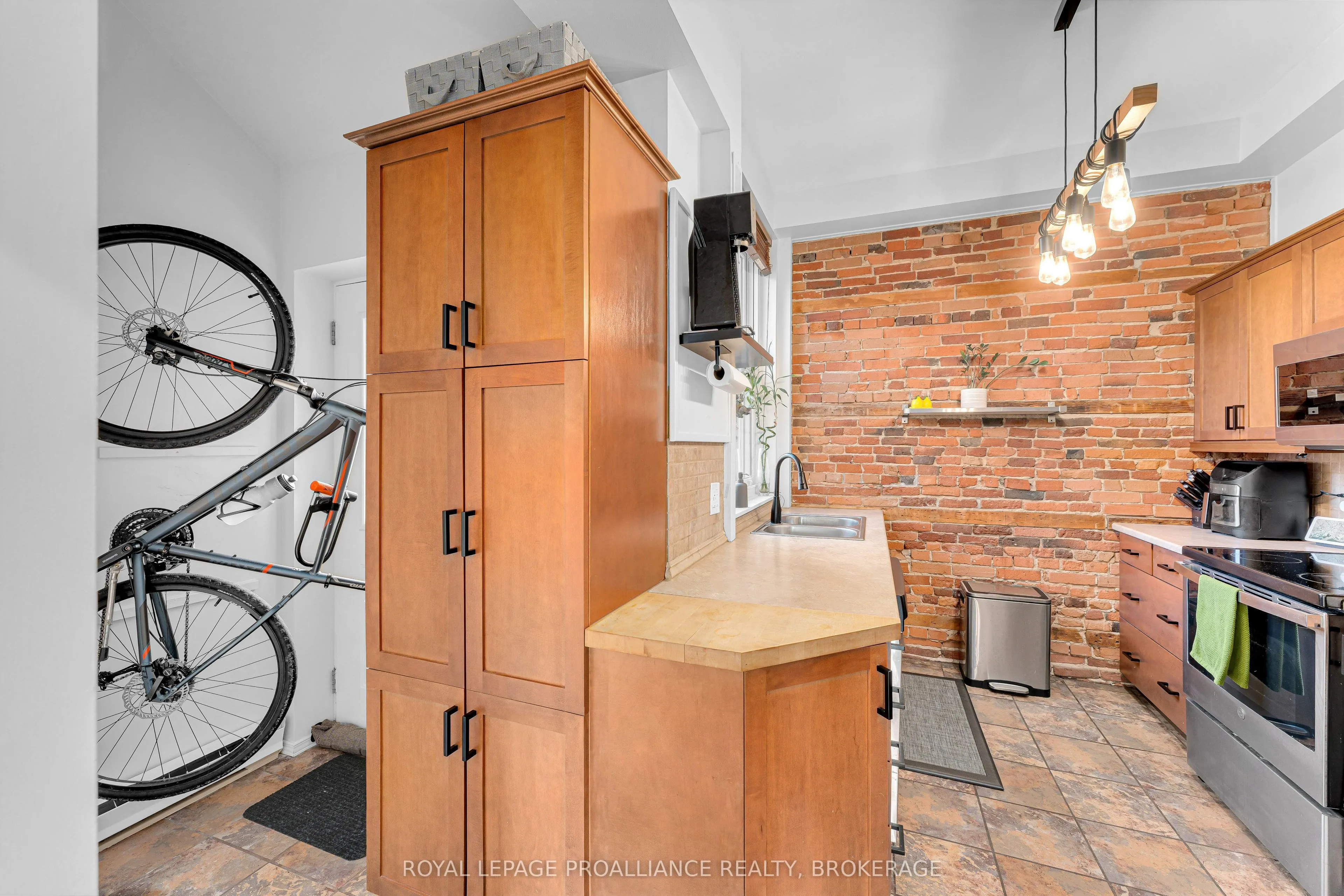 41 William Street #2