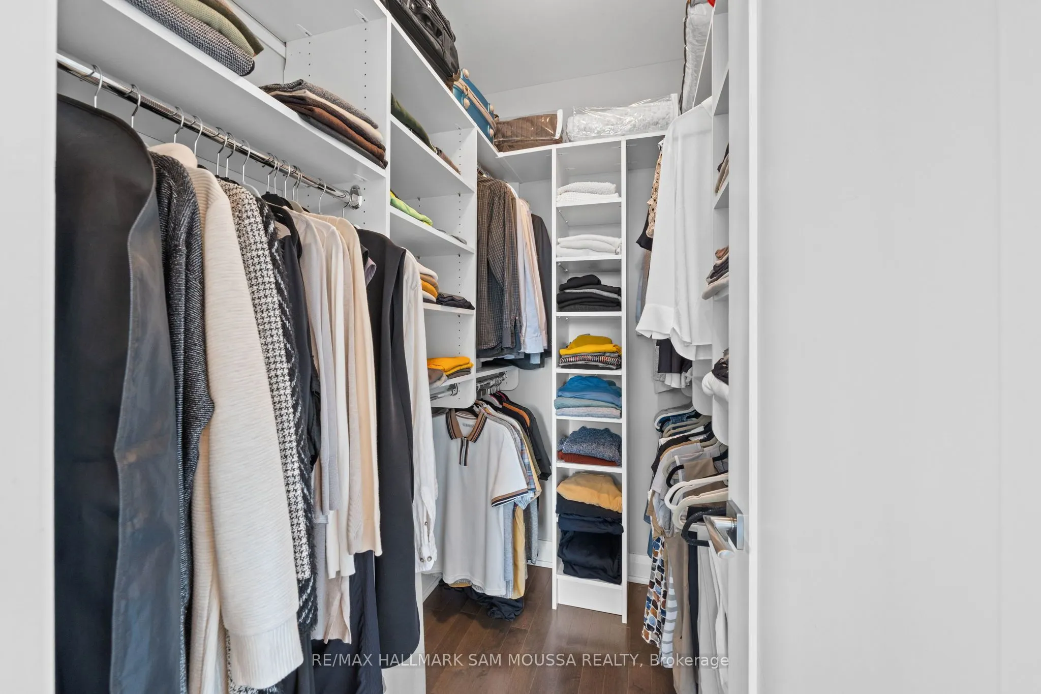 120 Cortile Private #101