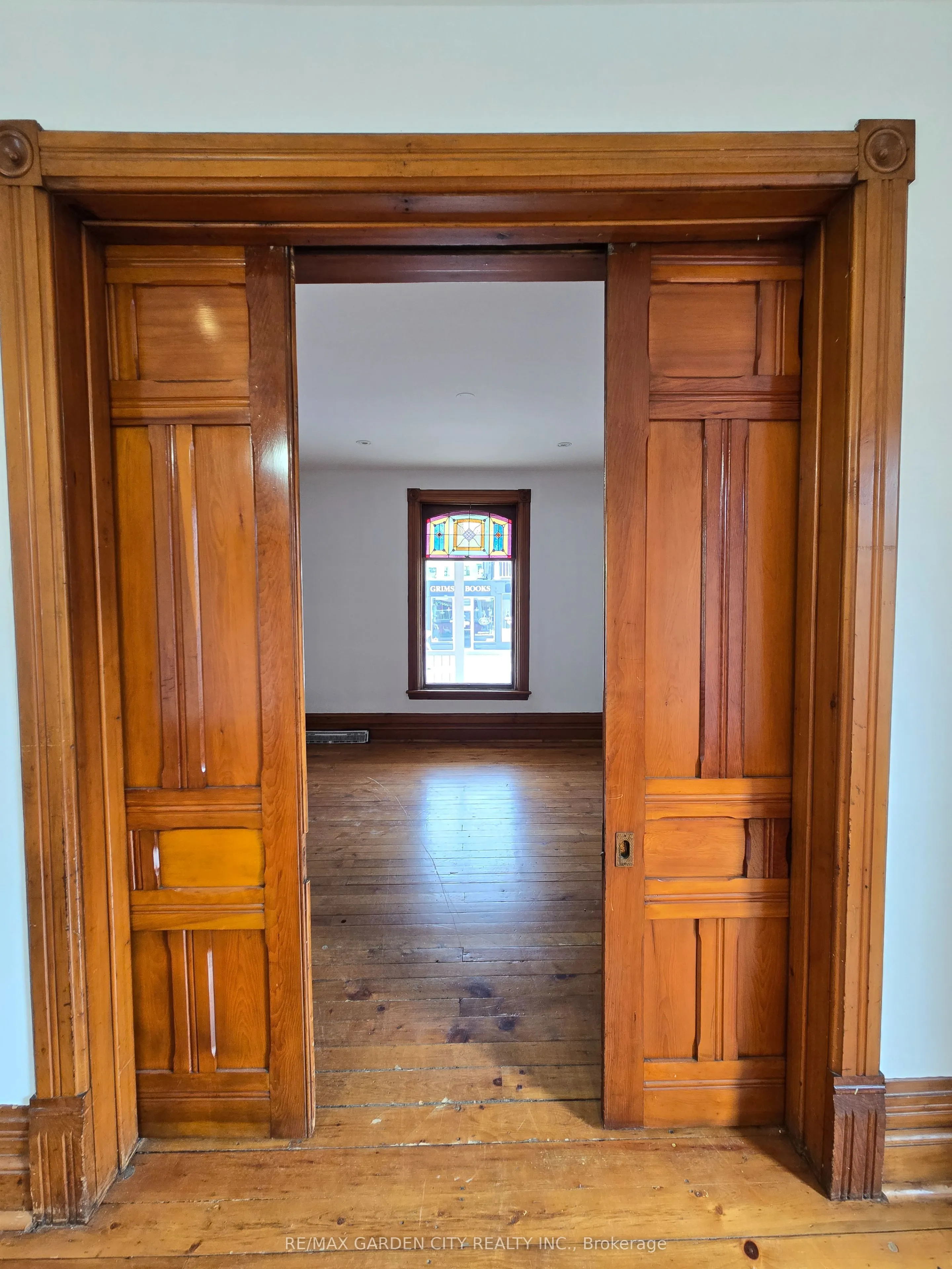 7 ONTARIO Street