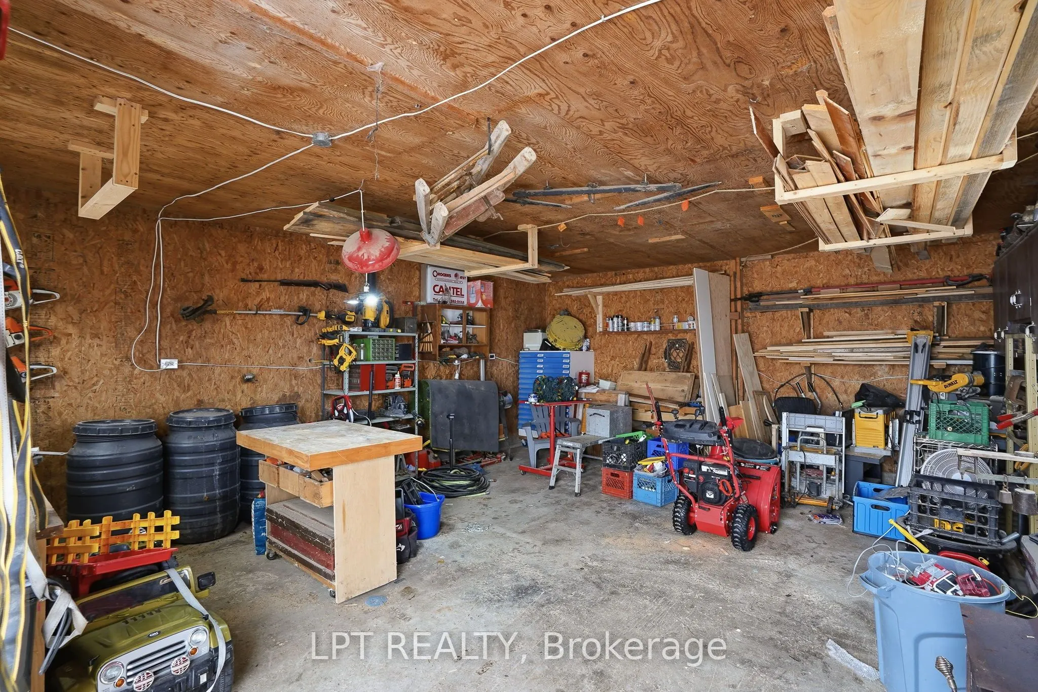 21630 Laggan-Glenelg Road