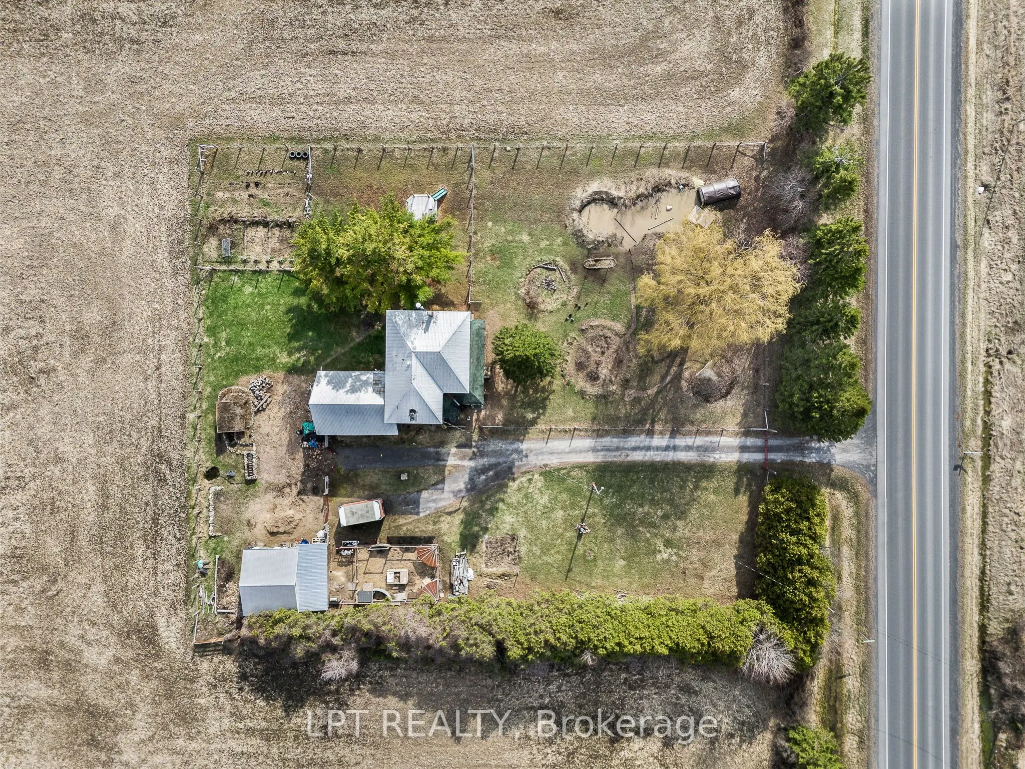 21630 Laggan-Glenelg Road