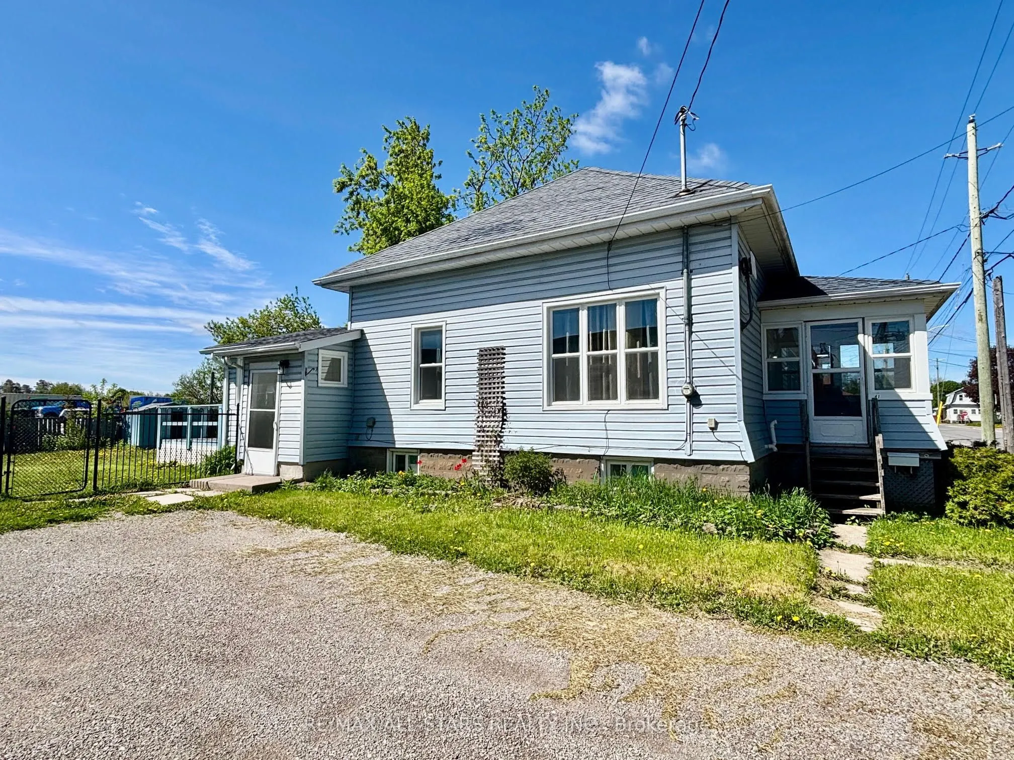 81 Durham Street W