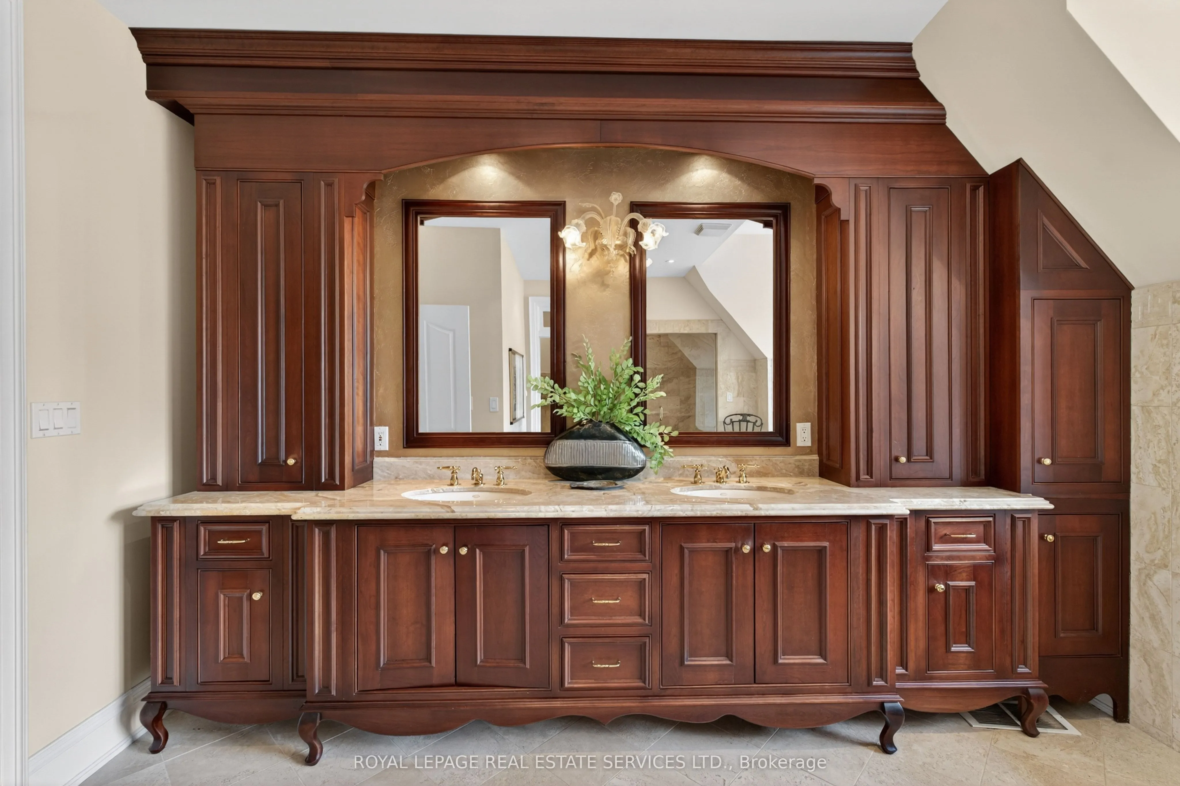 3476 Vinehaven Trail