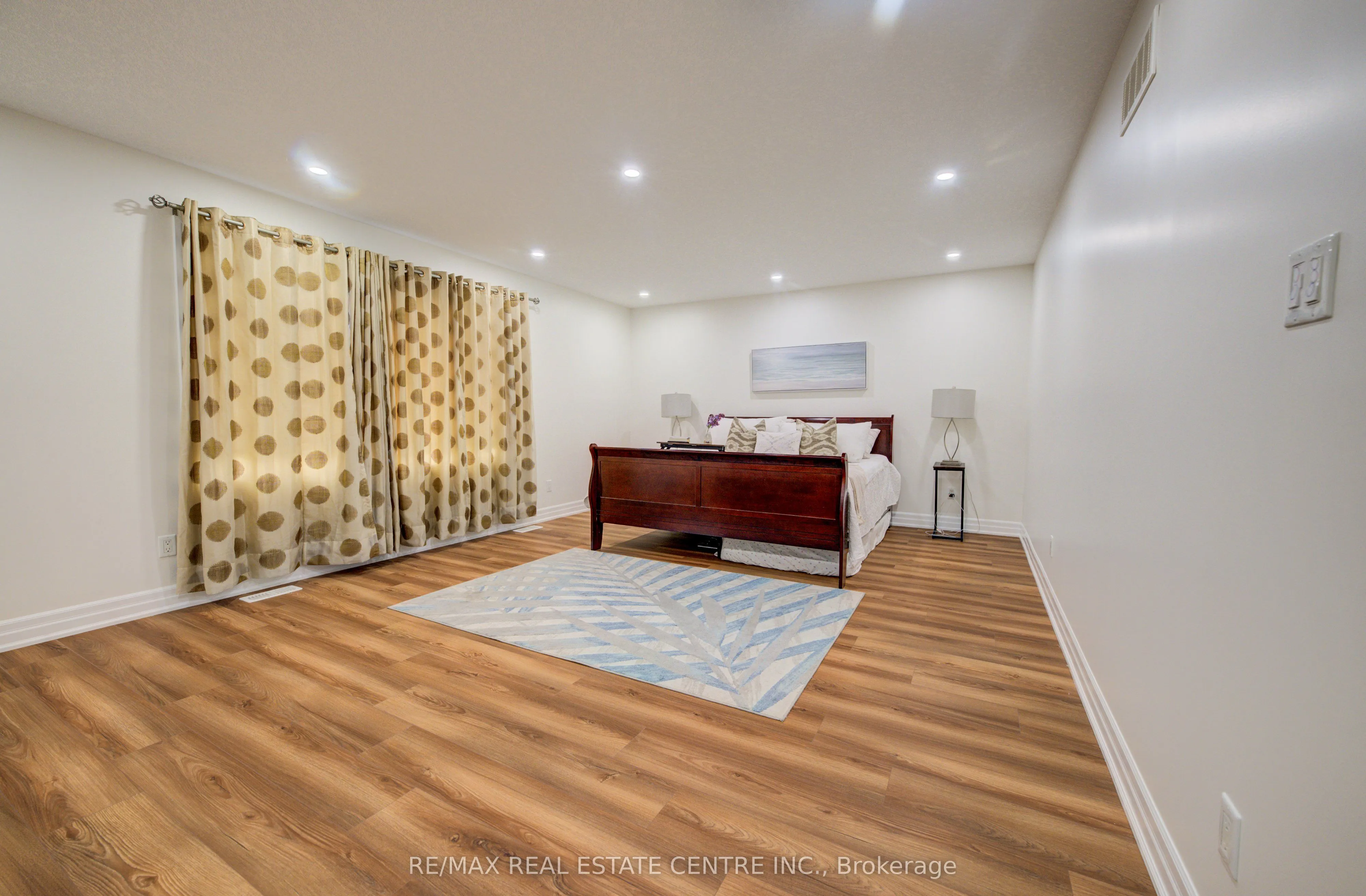 10 Deer Creek Street