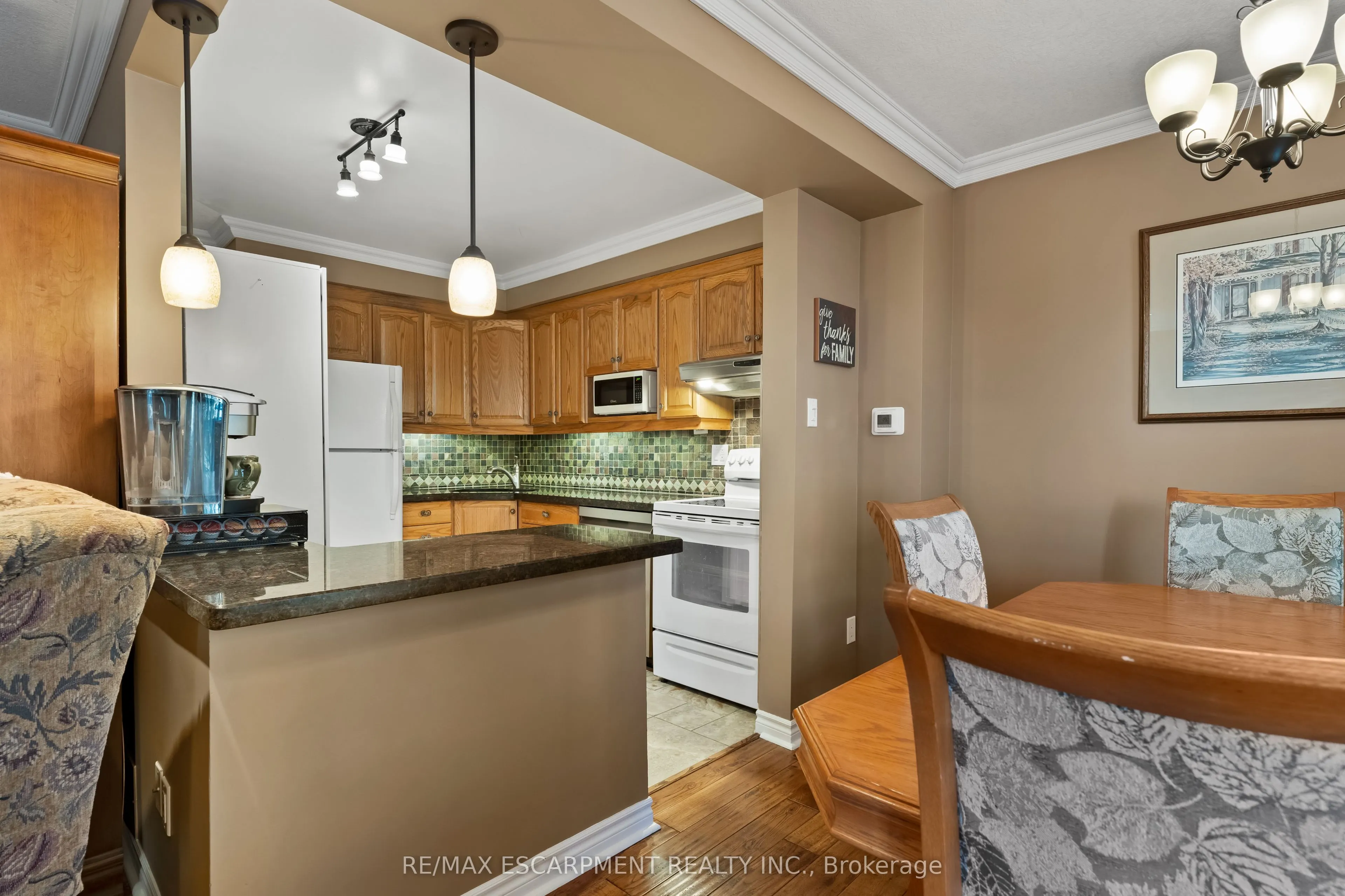 79 Braeheid Avenue #16