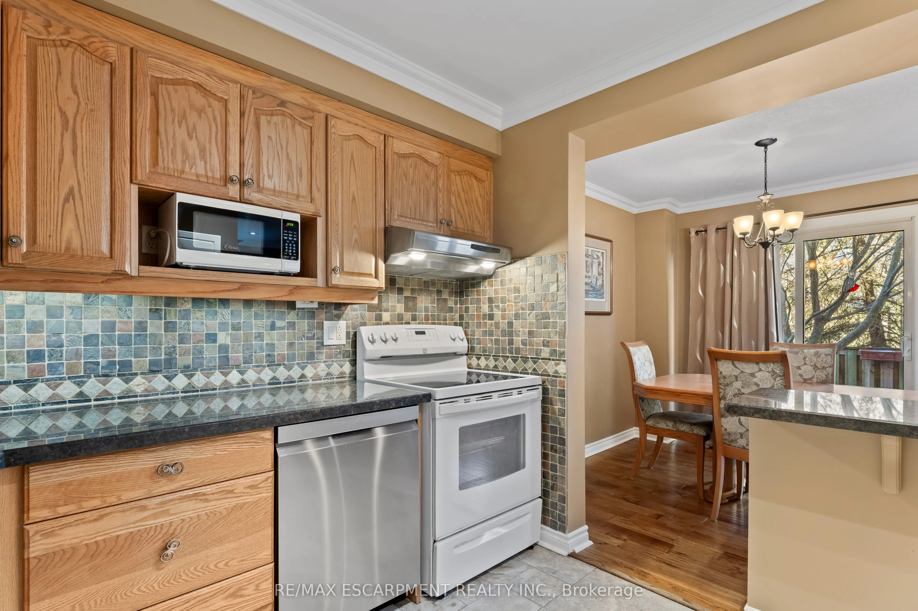 79 Braeheid Avenue #16