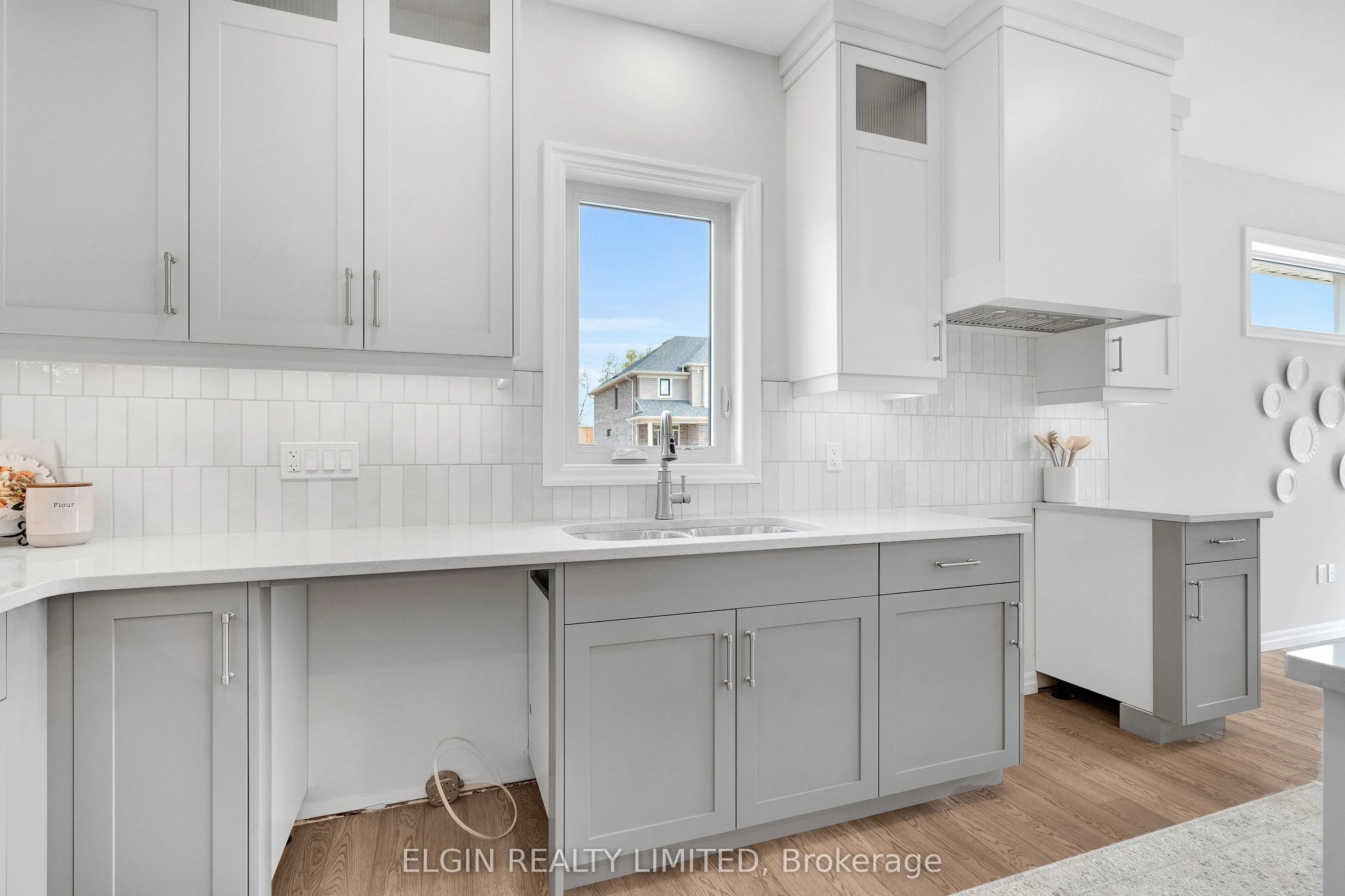 79 Hemlock Crescent