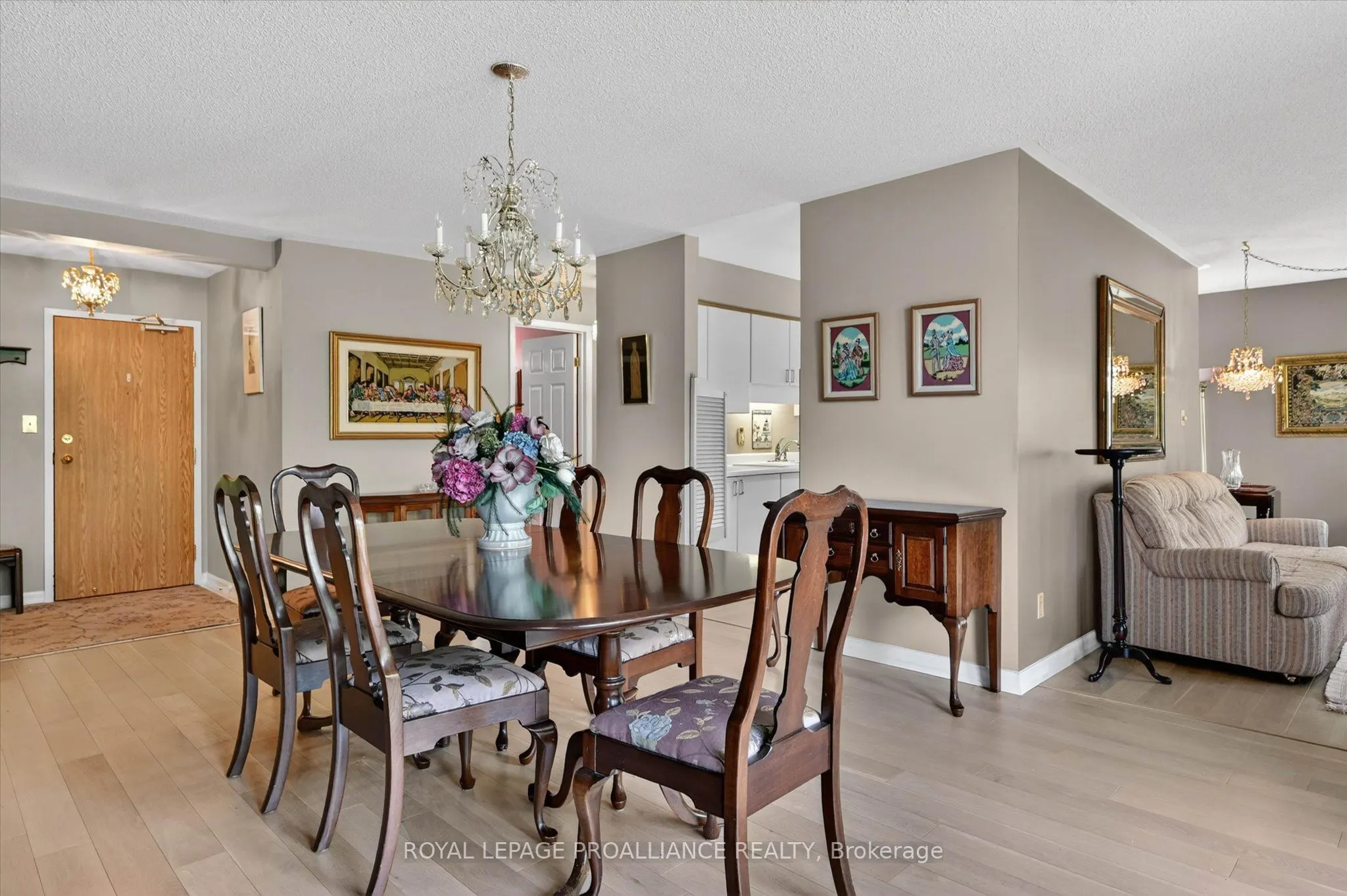 1099 Clonsilla Avenue #312A