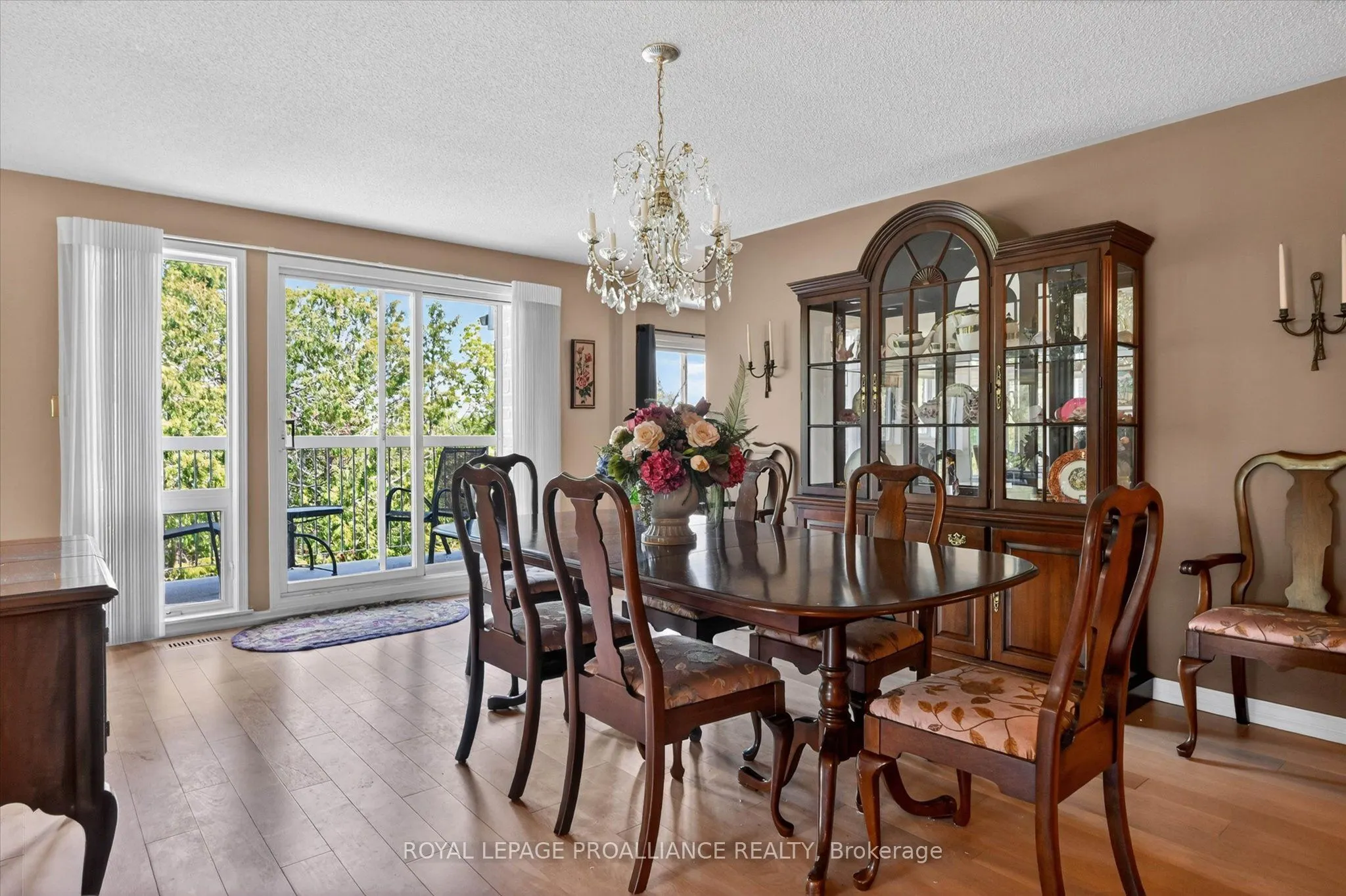 1099 Clonsilla Avenue #312A