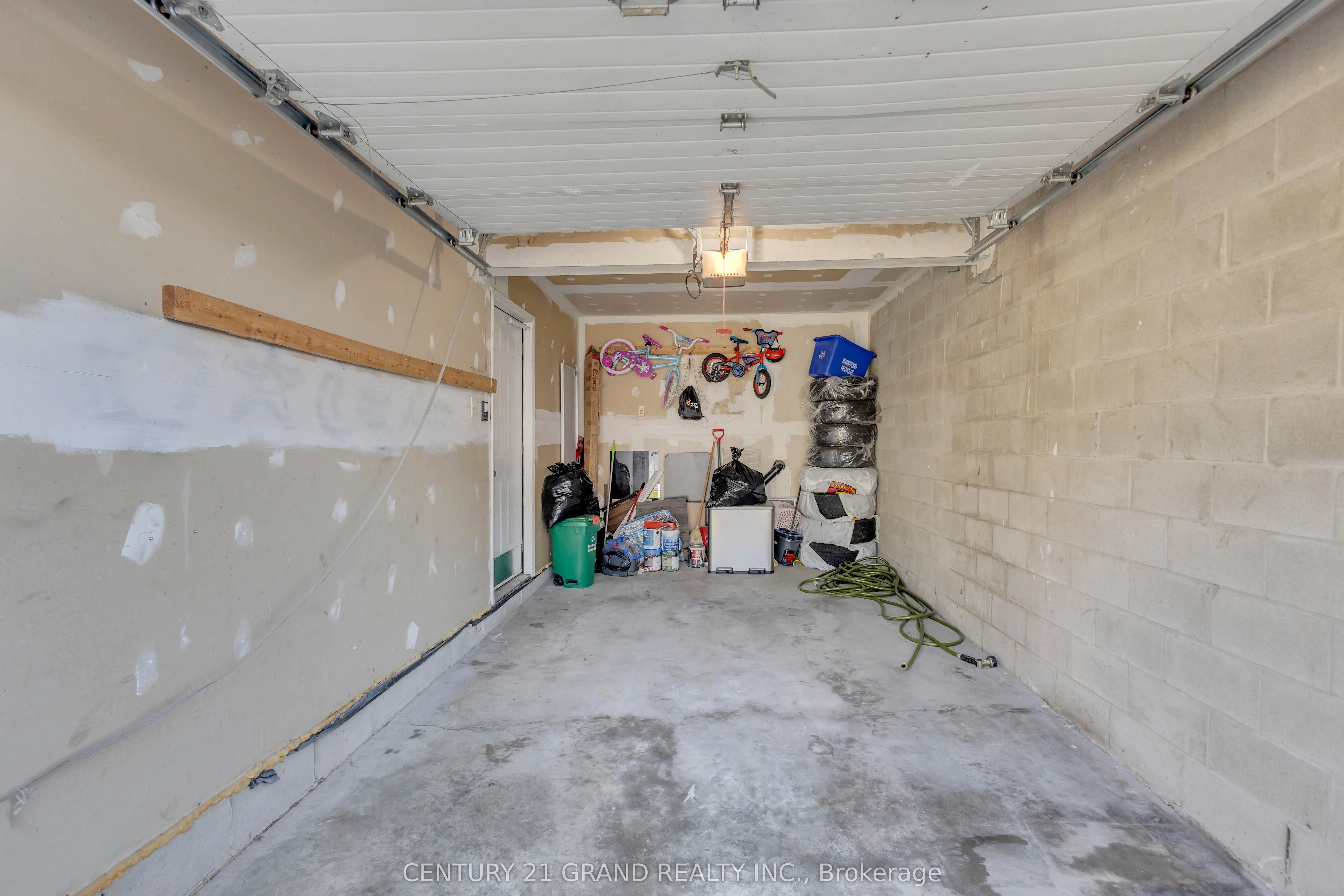 52 Harris Avenue #D