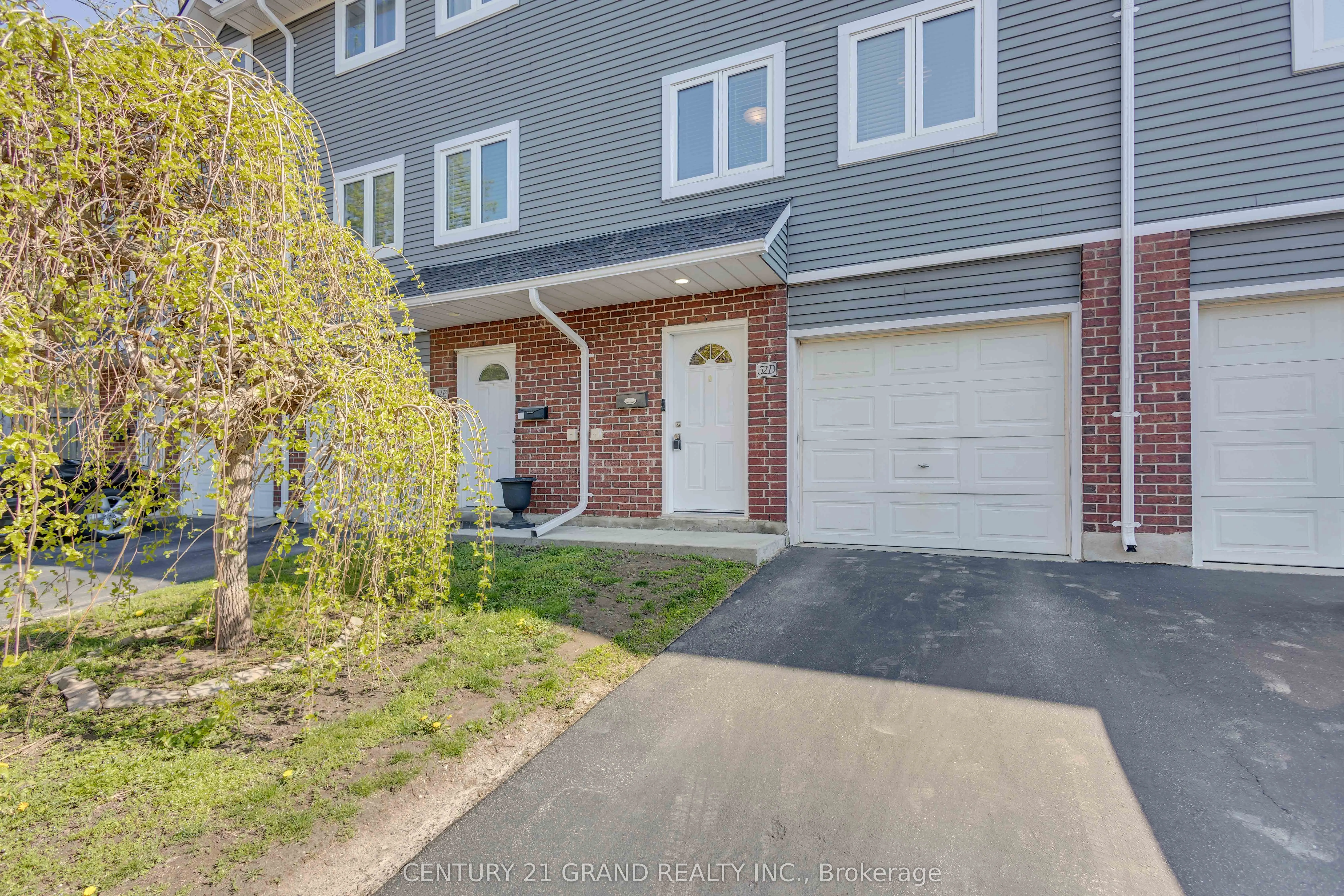 52 Harris Avenue #D