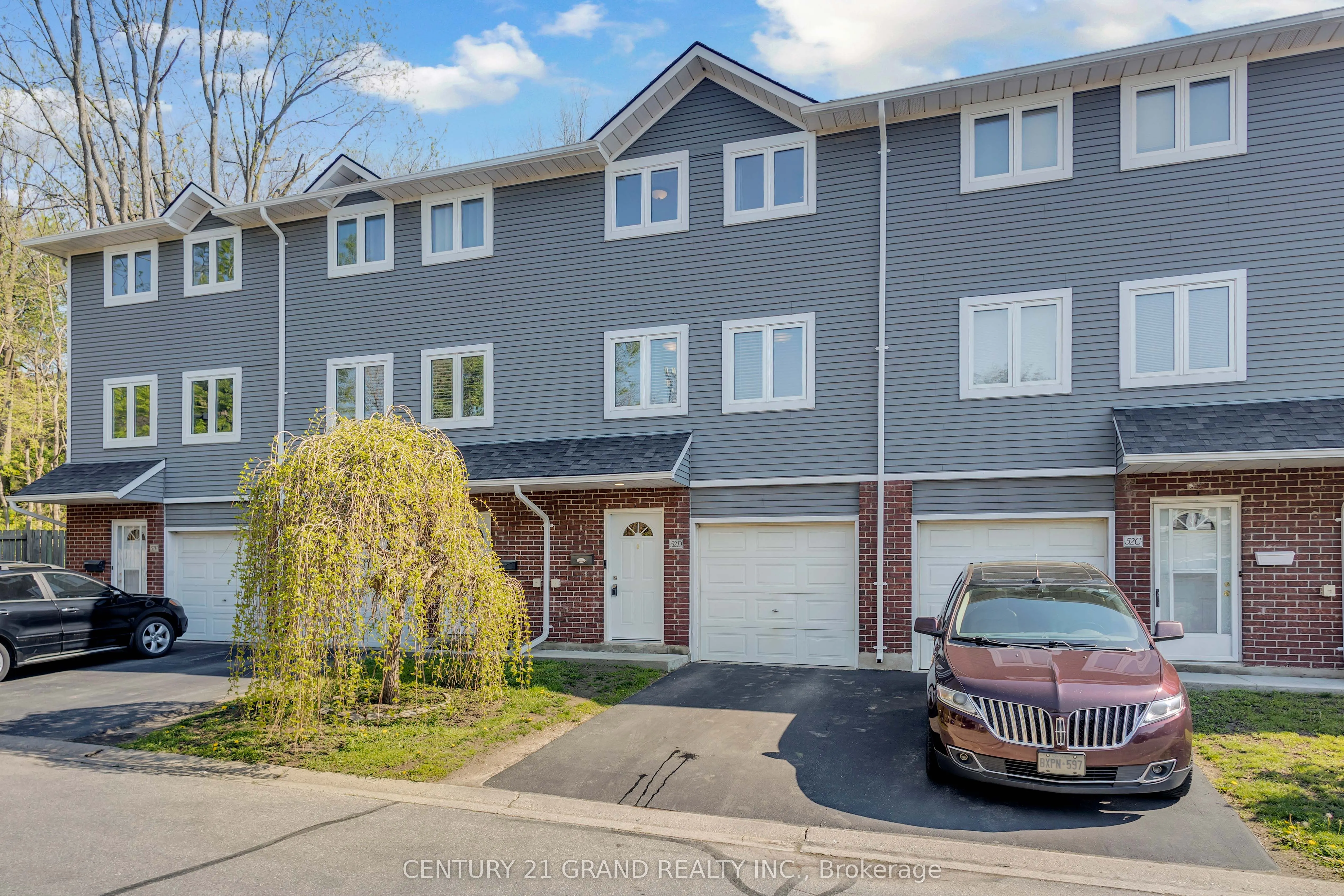 52 Harris Avenue #D
