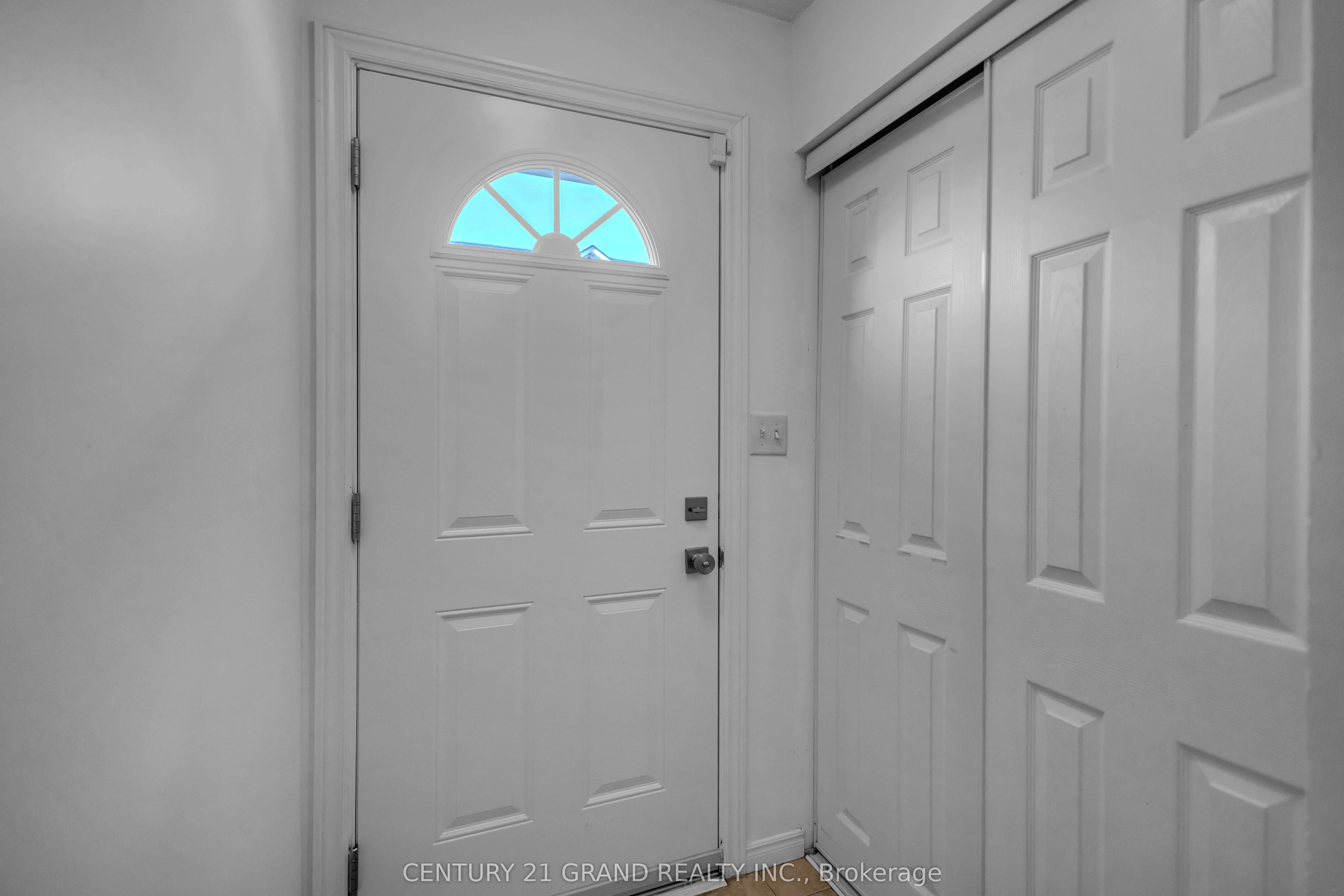 52 Harris Avenue #D