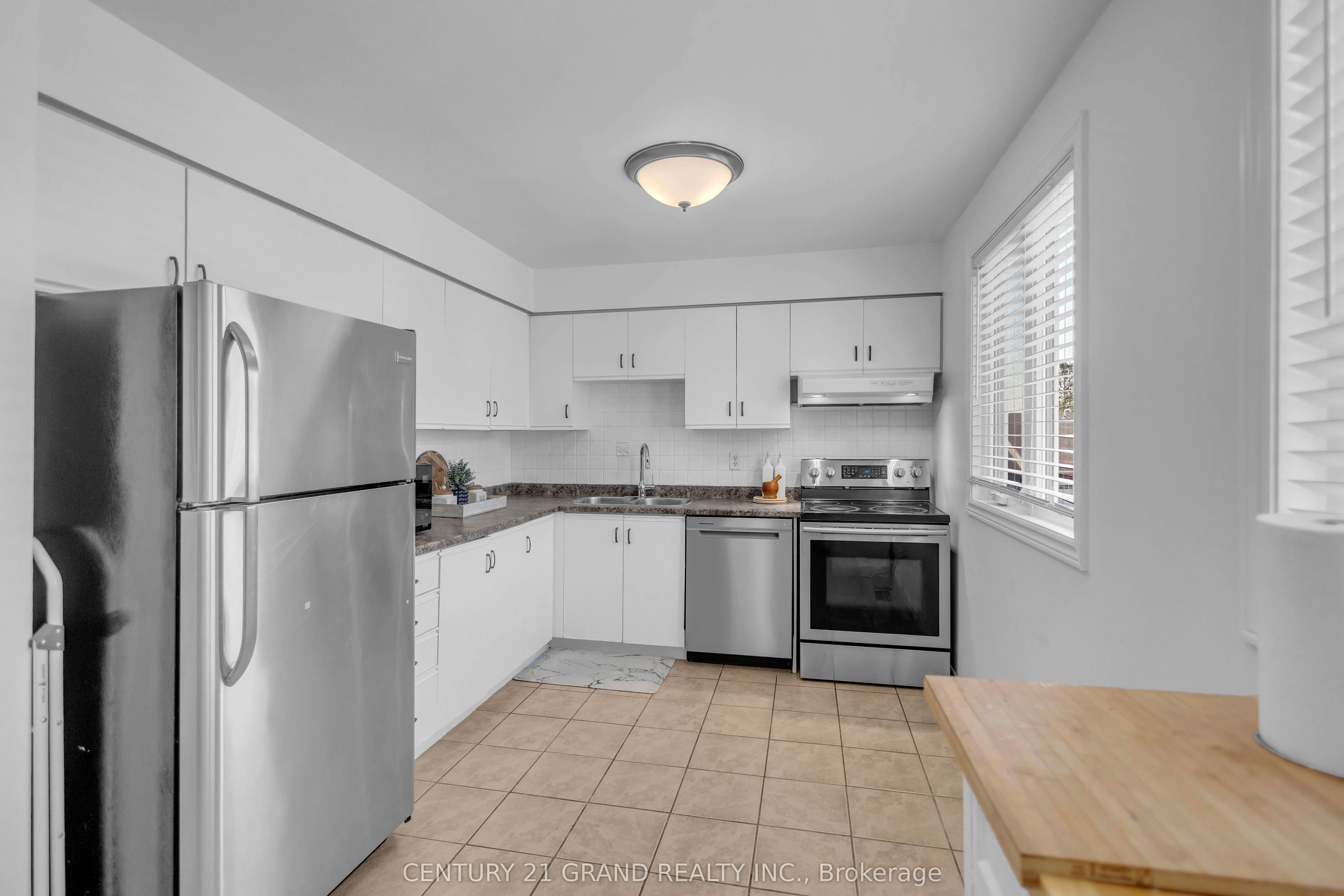 52 Harris Avenue #D