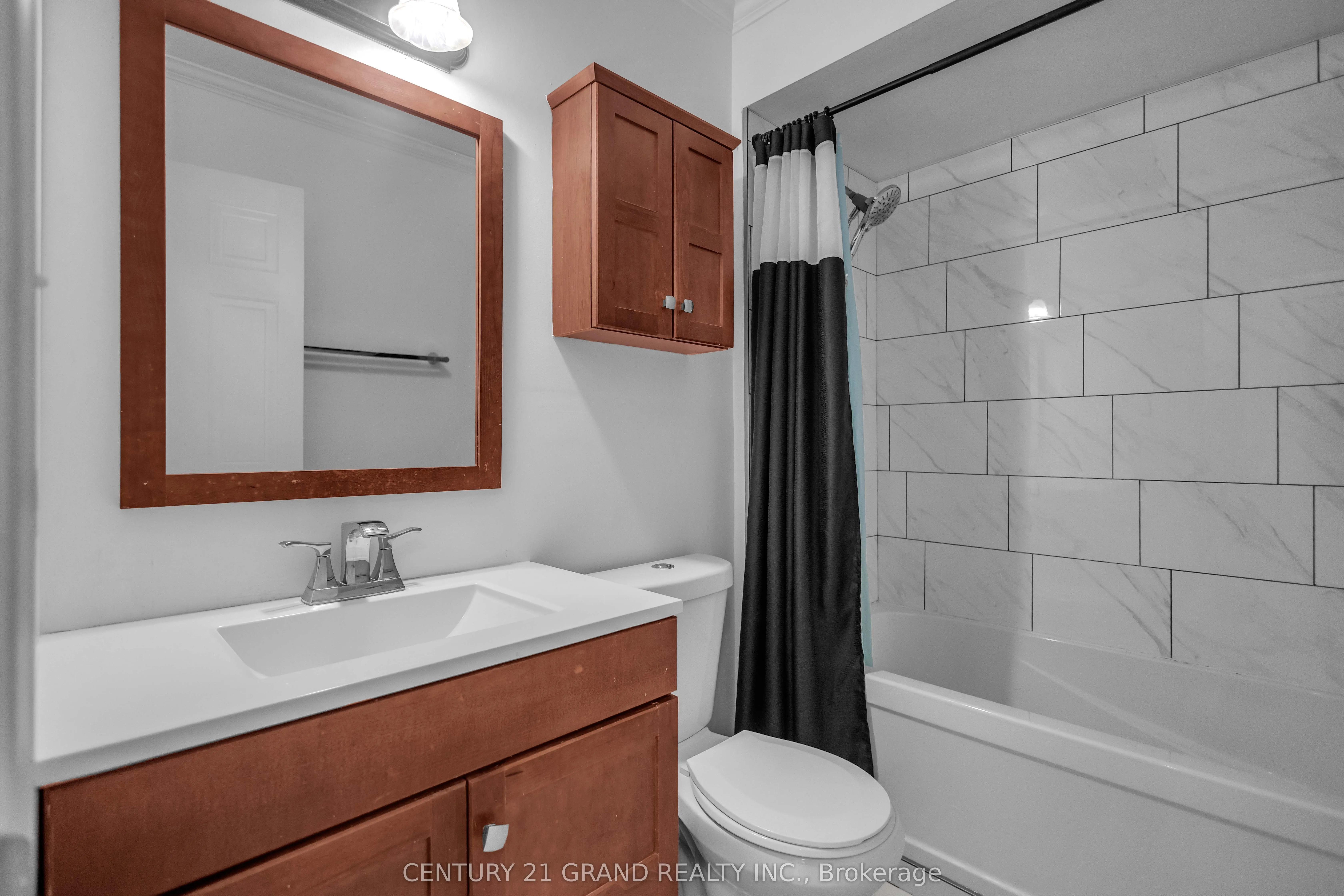 52 Harris Avenue #D
