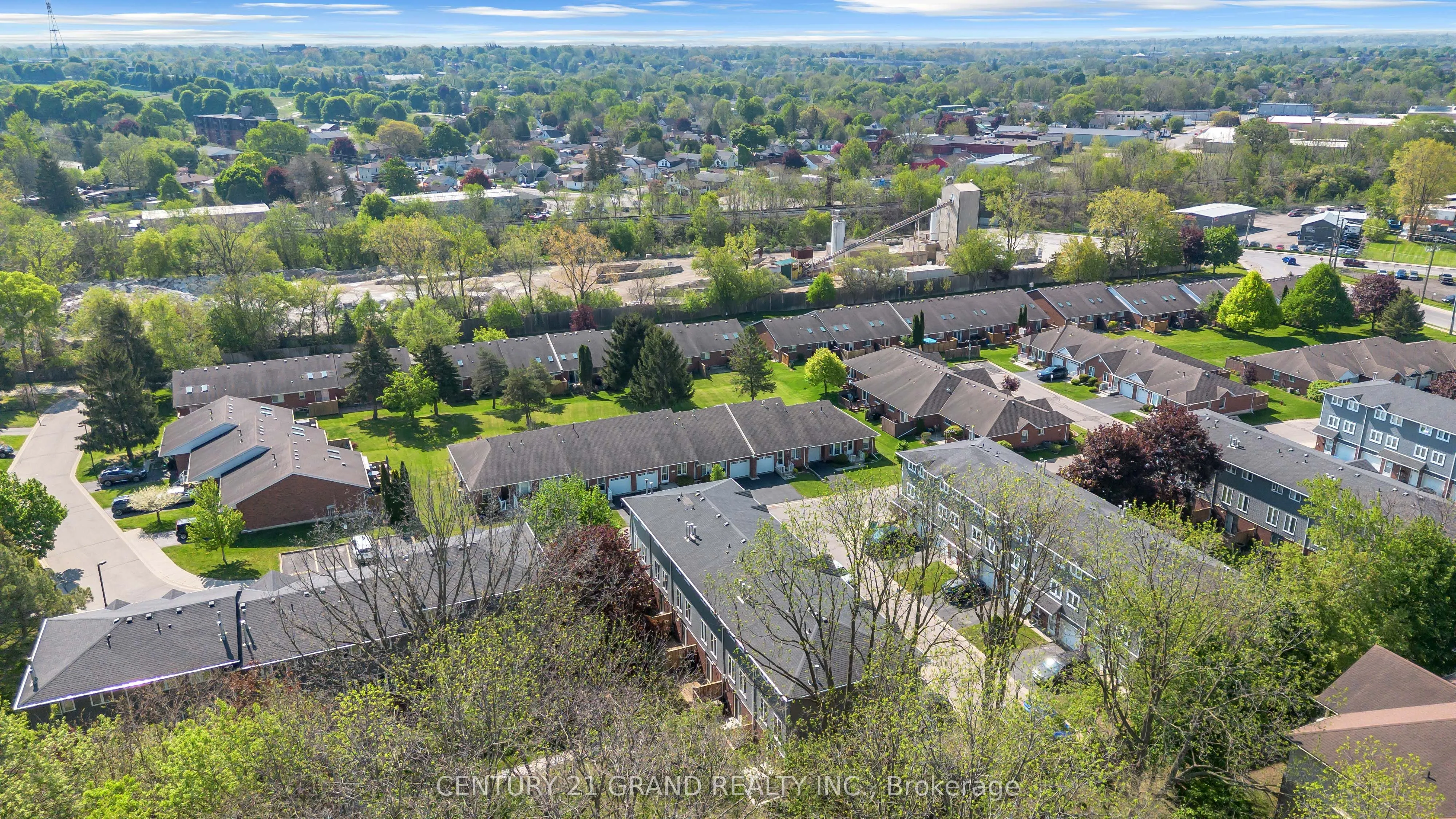 52 Harris Avenue #D