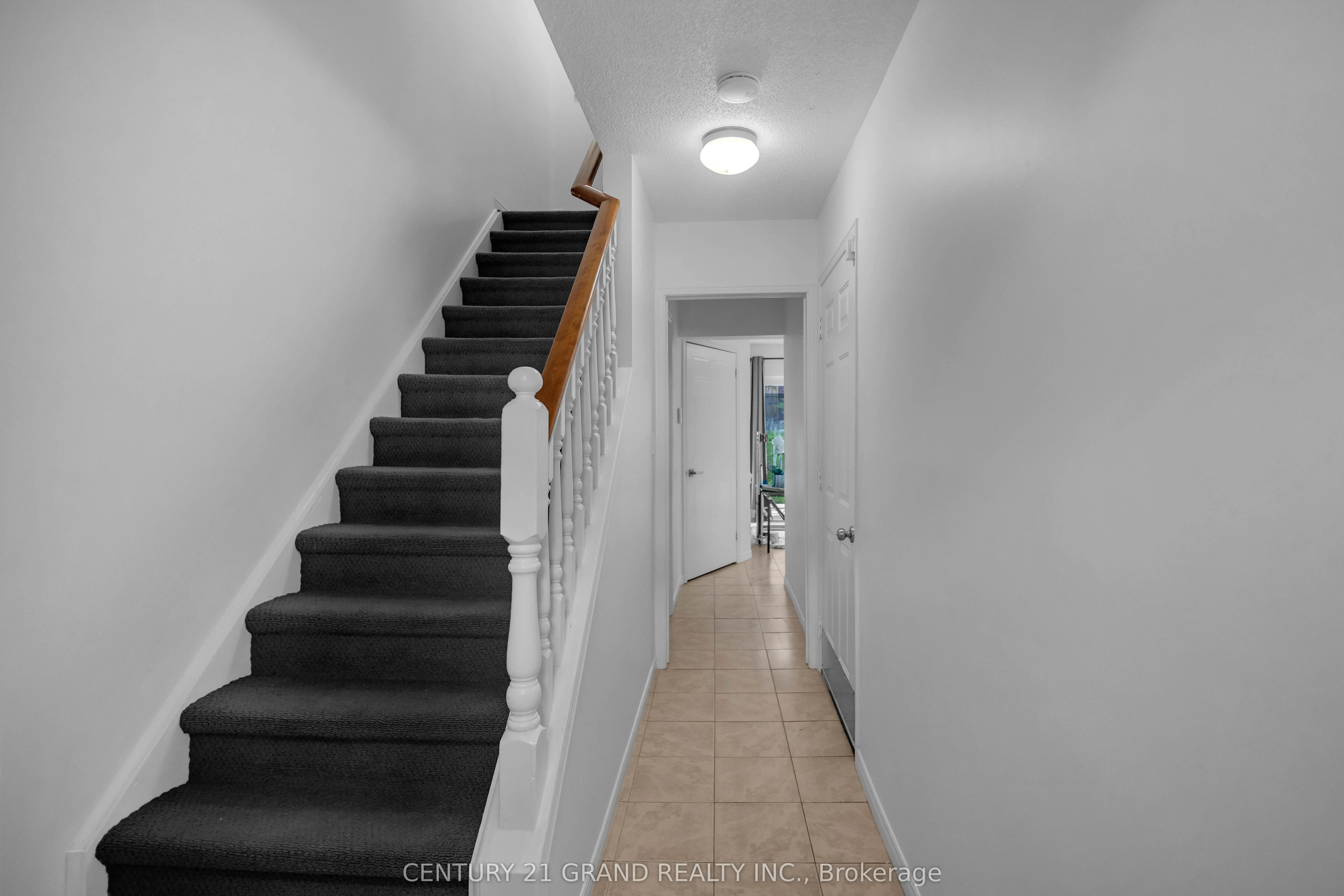 52 Harris Avenue #D