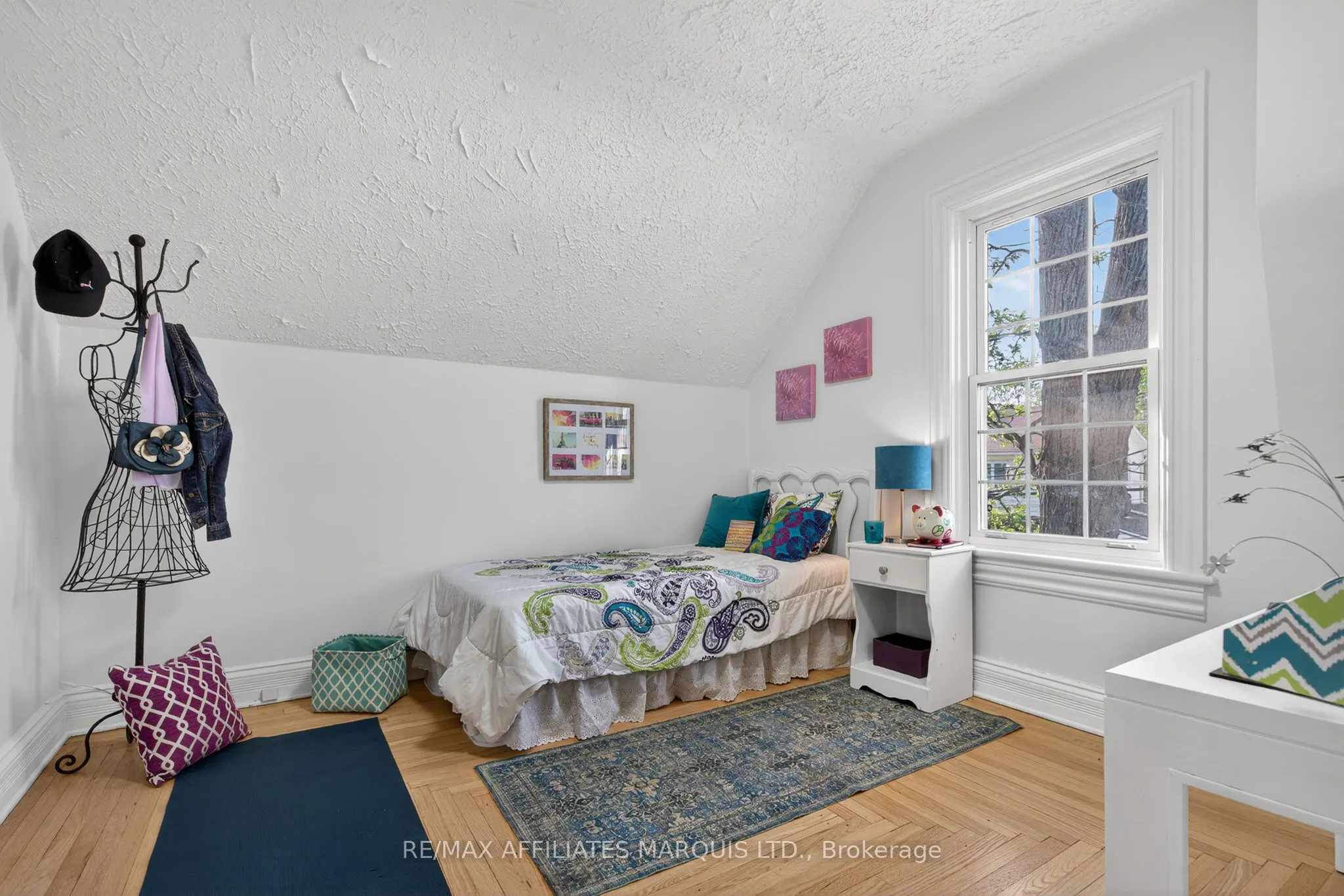 326 Third Street E
