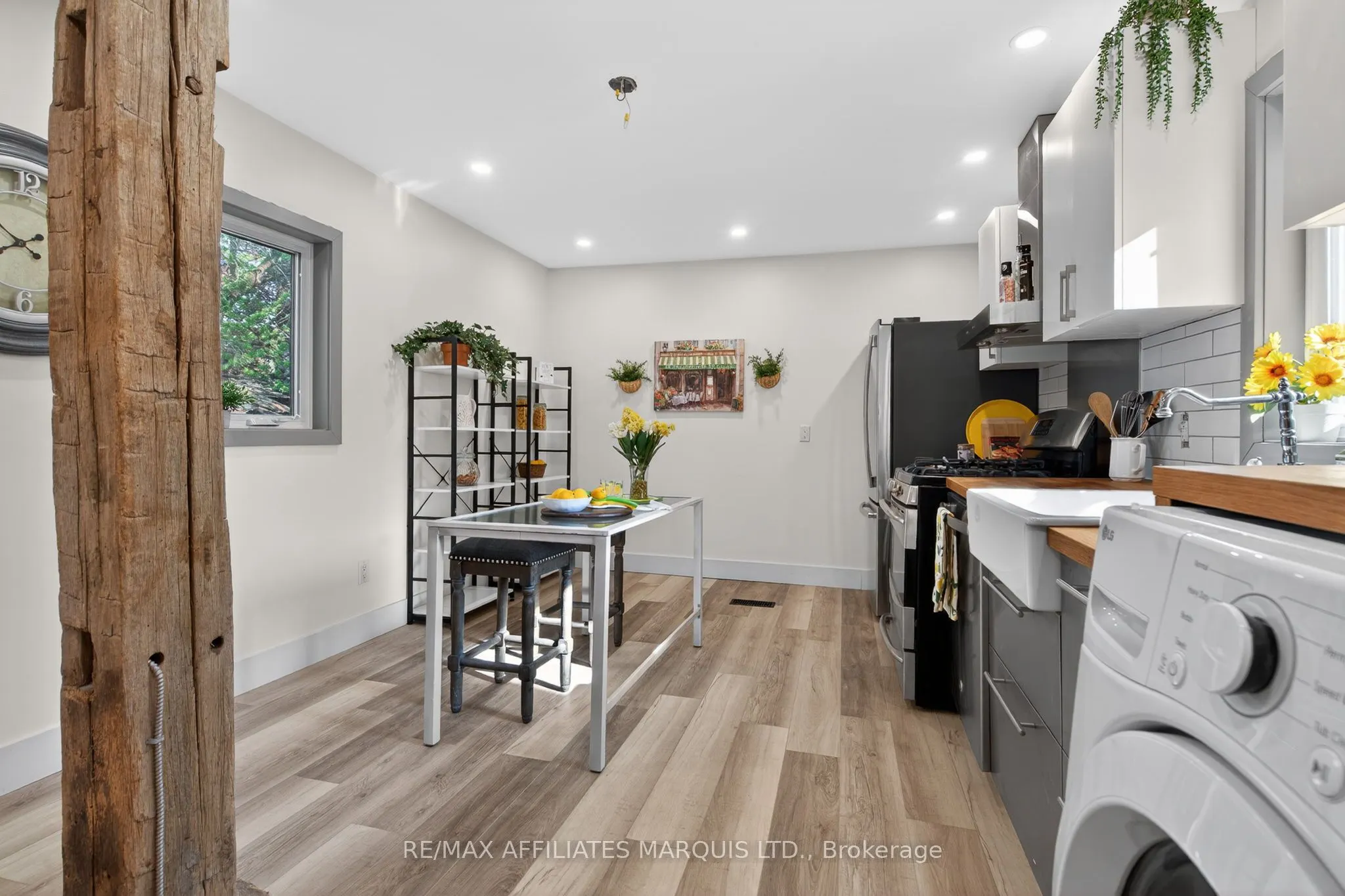 326 Third Street E