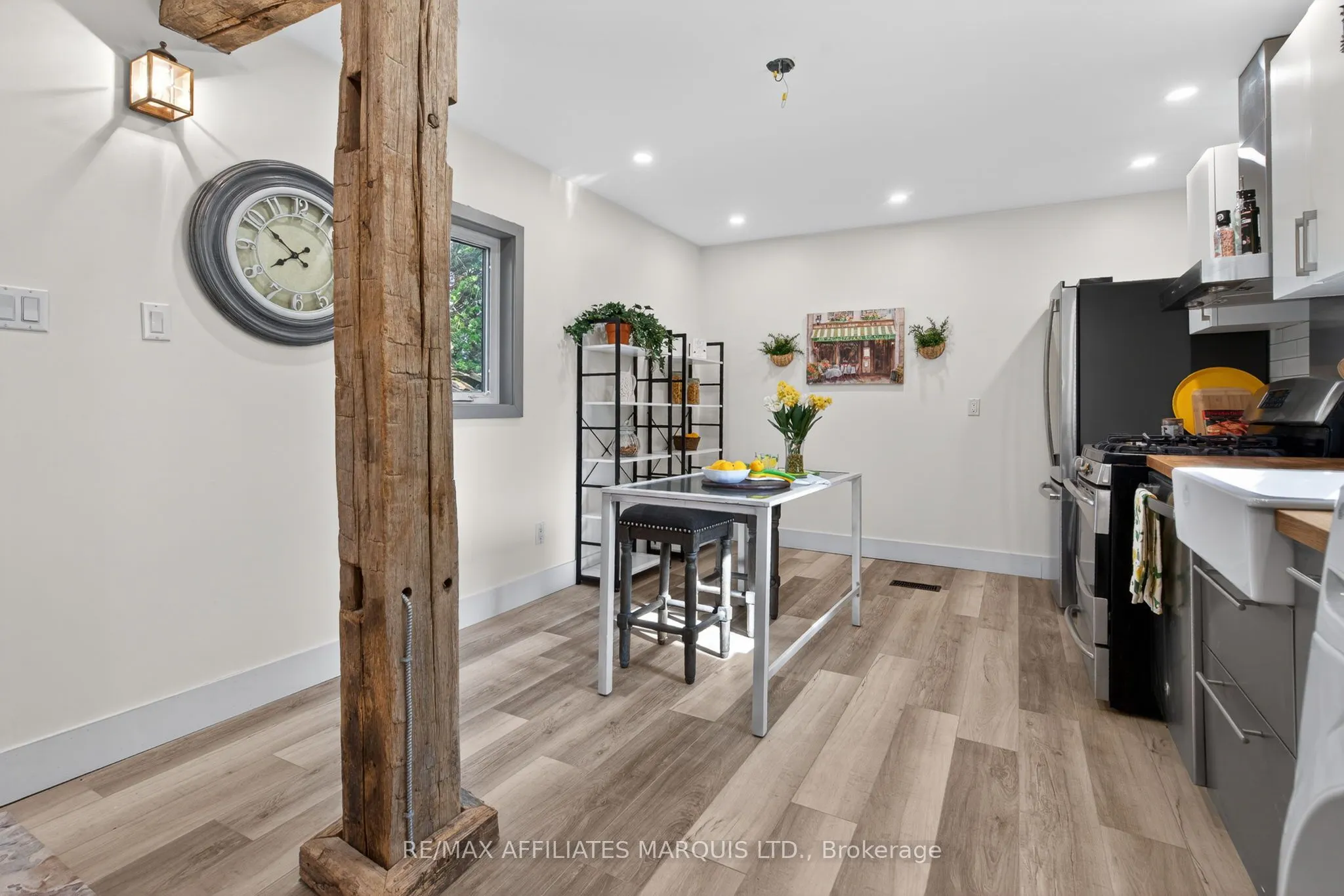 326 Third Street E