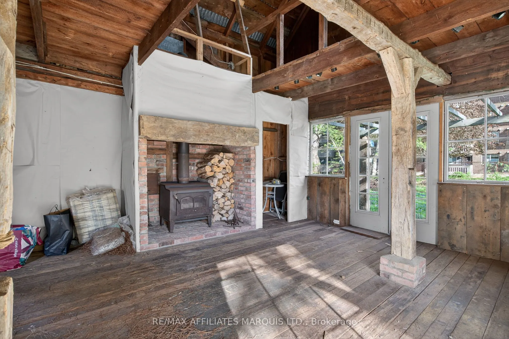 326 Third Street E