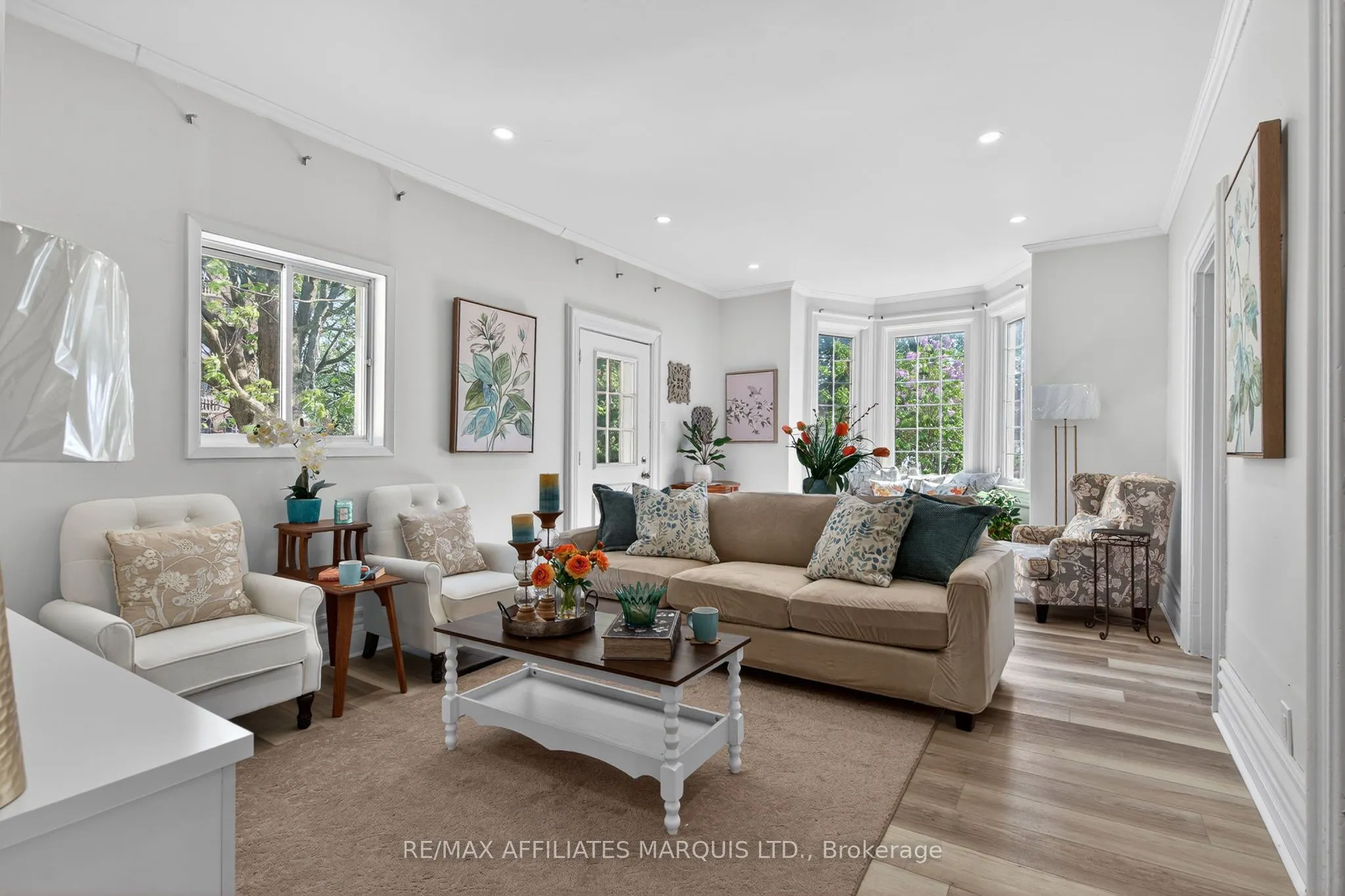 326 Third Street E